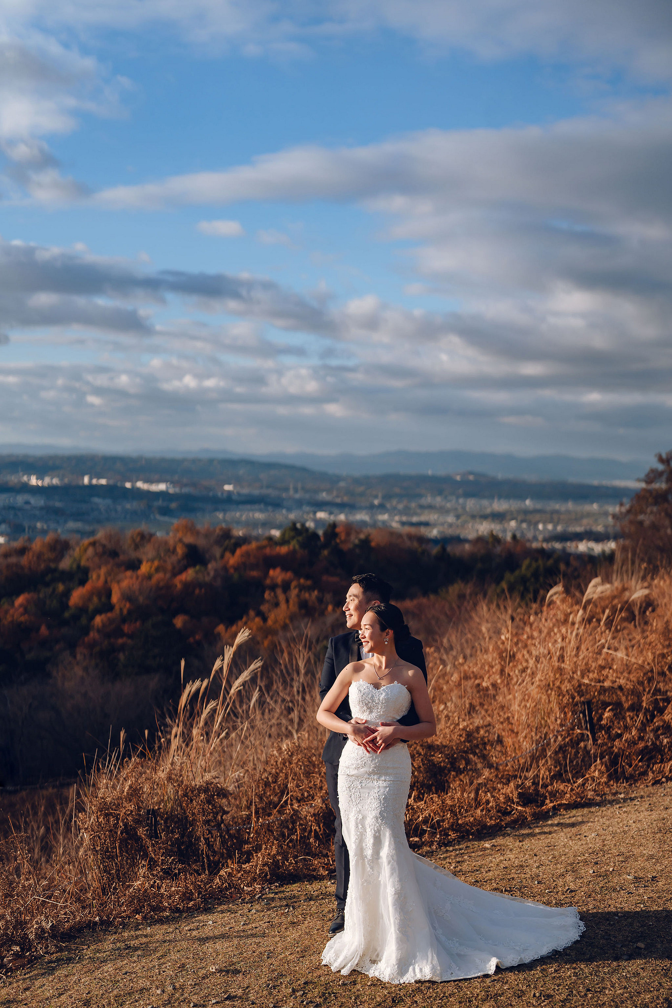 Kyoto Pre-Wedding Photoshoot | Historic Pagoda Streets & Nara Grasslands at Nara Grasslands & Rolling Hills pre-wedding photo