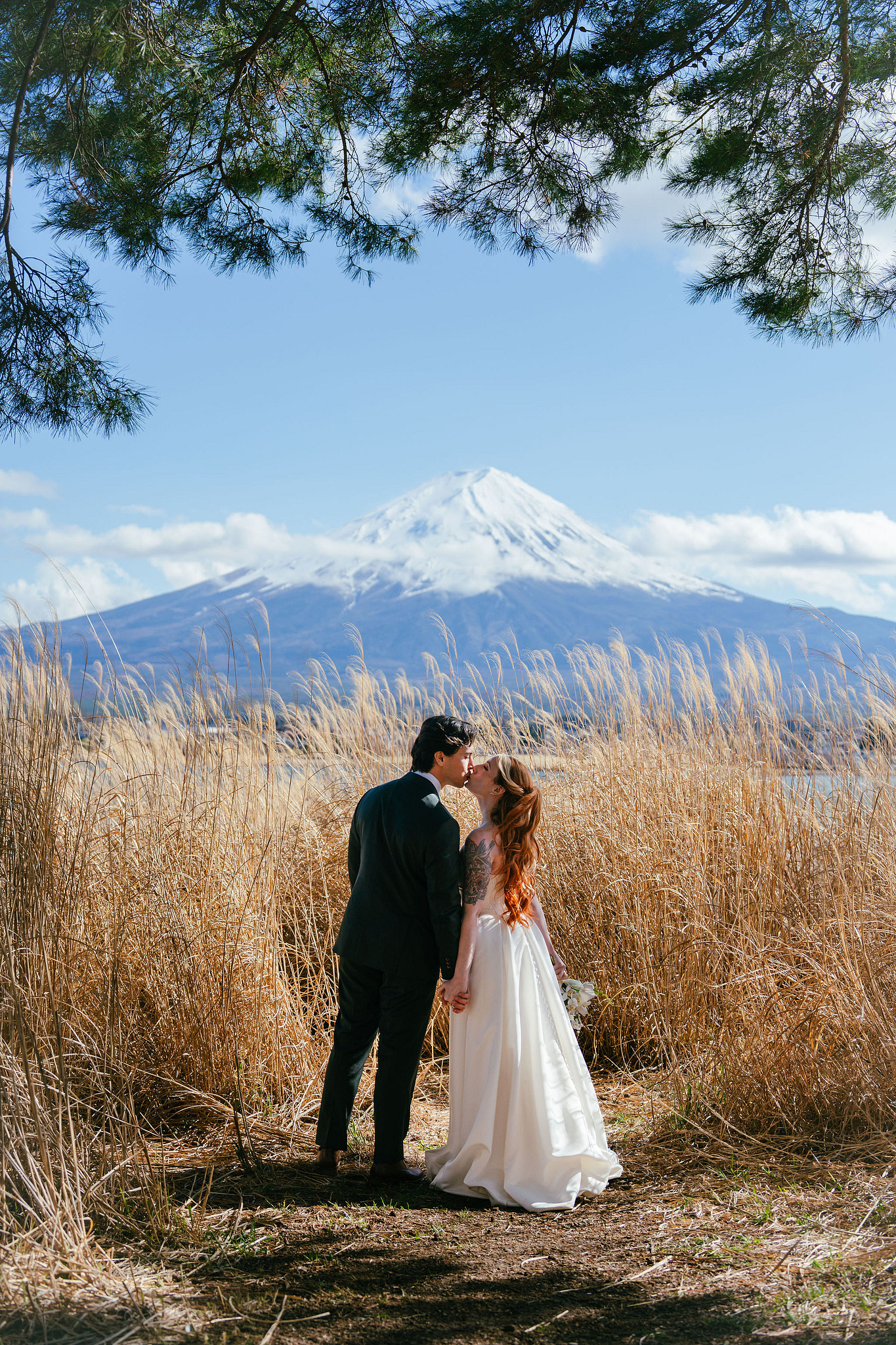 Tokyo & Mt. Fuji Pre-Wedding Photoshoot | Tokyo Garden Shrine, Lake Kawaguchiko & Shinjuku Street at Lake Kawaguchiko pre-wedding photo