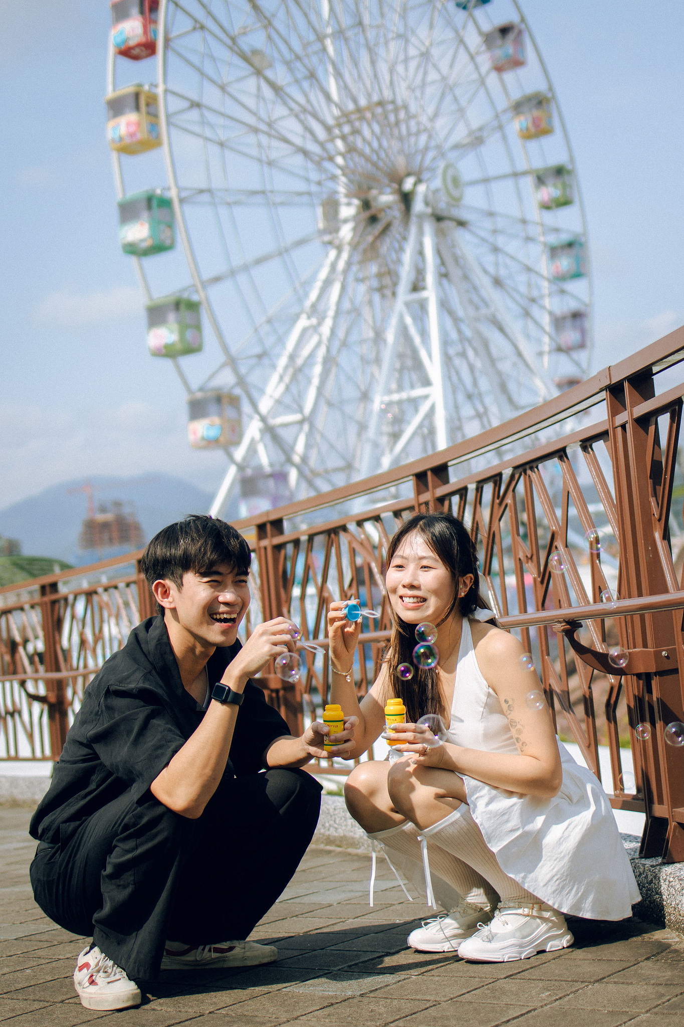 Taiwan Pre-Wedding Photoshoot | Dadaocheng & Children's Amusement Park at Children's Amusement Park pre-wedding photo