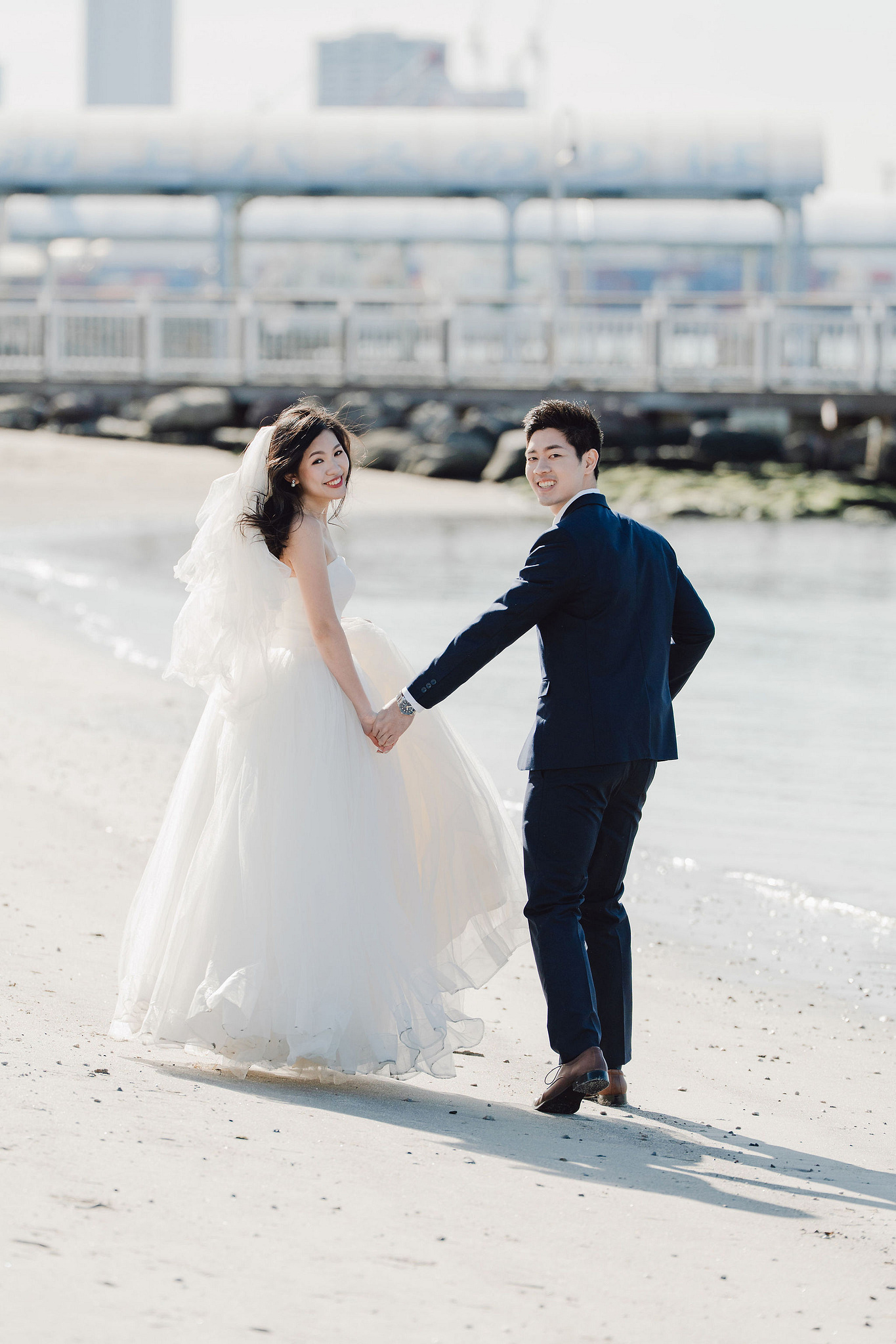 Tokyo Pre-Wedding Photoshoot | Tokyo Shrine, Tokyo Beach & Shibuya at Tokyo Beach pre-wedding photo