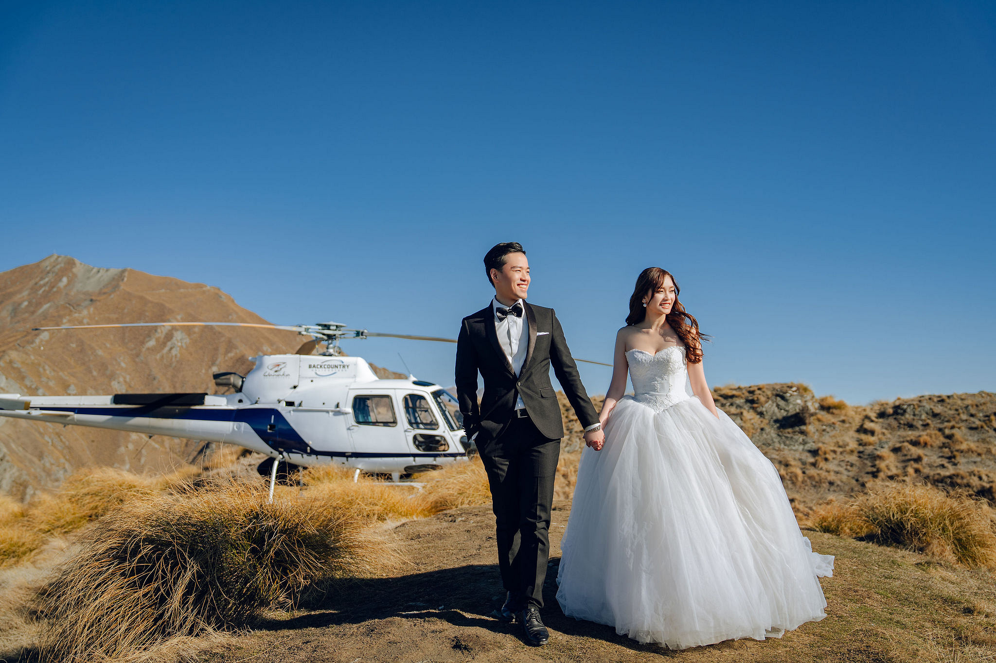 New Zealand Pre-Wedding Photoshoot | Coromandel Peak, Lake Wakatipu & Queenstown, Skippers Canyon, Lake Tekapo, Mount Cook National Park & Glacier at Coromandel Peak pre-wedding photo