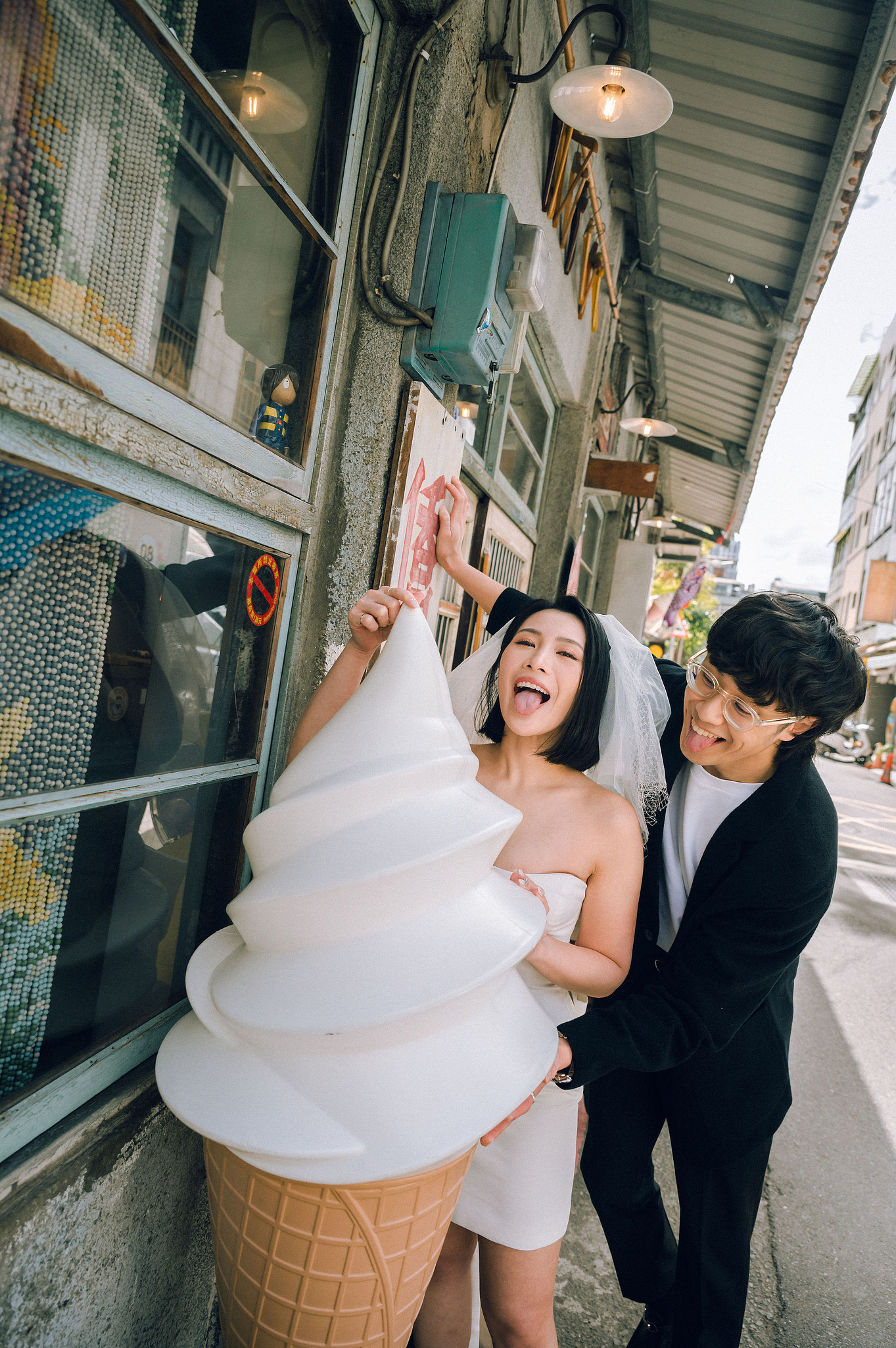 Taiwan Pre-Wedding Photoshoot | Ximending, Lengshuikeng & Jiufen at Ximending pre-wedding photo