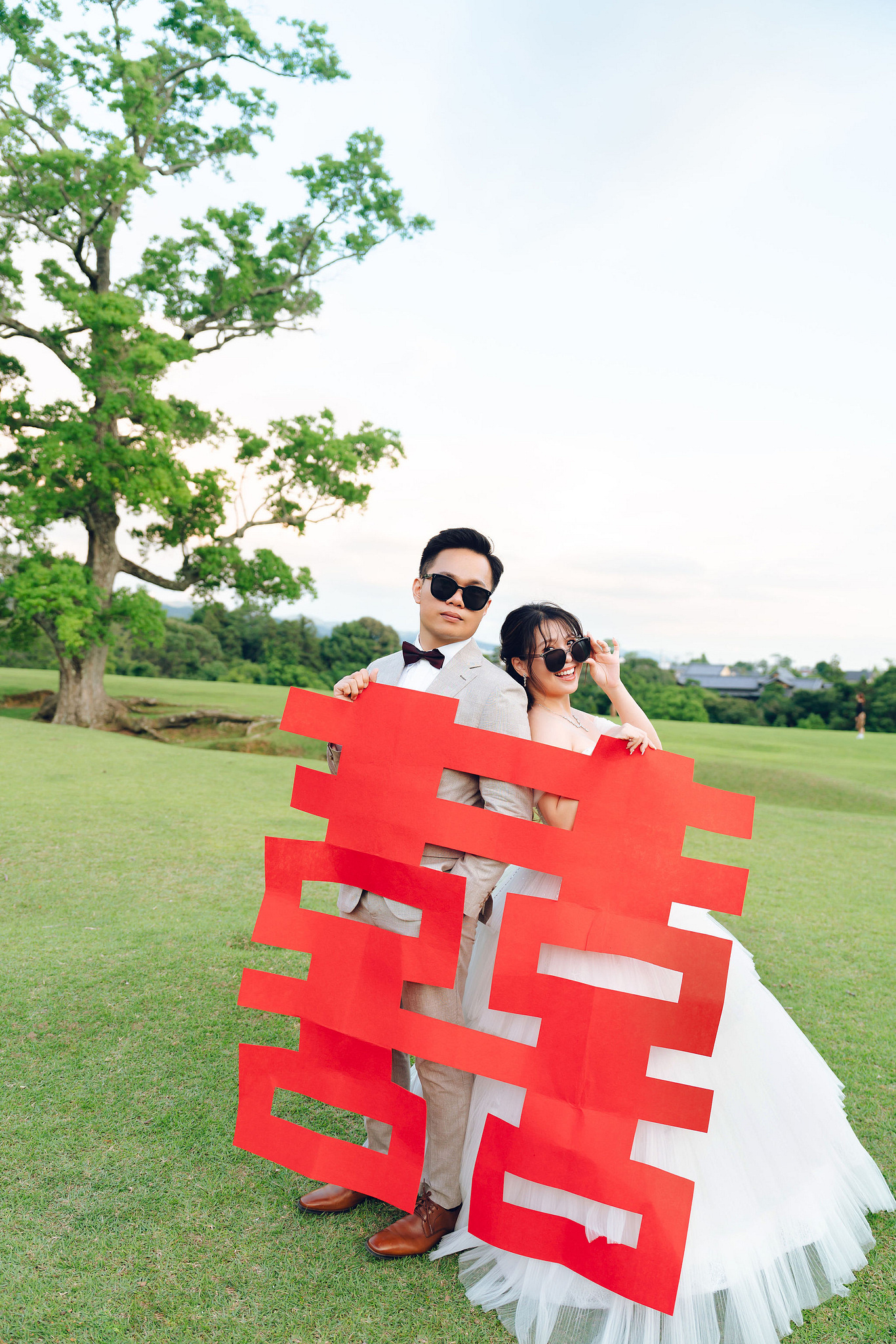 Kyoto Pre-Wedding Photoshoot | Gion Streets, Higashiyama & Nara Park at Nara Park Lawns pre-wedding photo