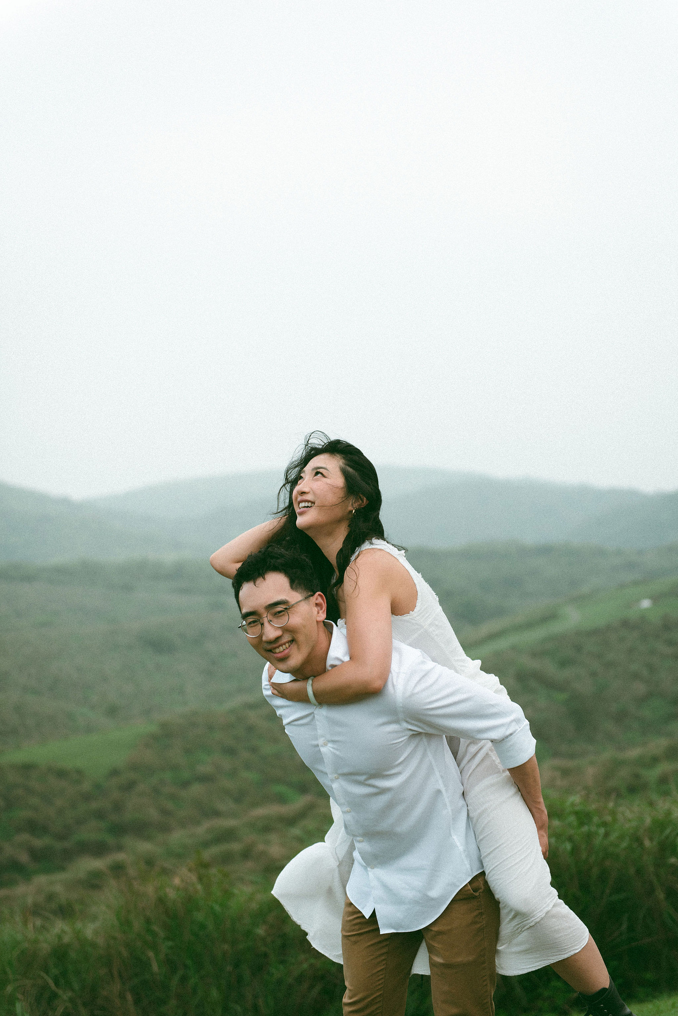 Taiwan Pre-Wedding Photoshoot | Cafe Chamber, Yangmingshan & Huaxi Street Night Market at Yangmingshan pre-wedding photo