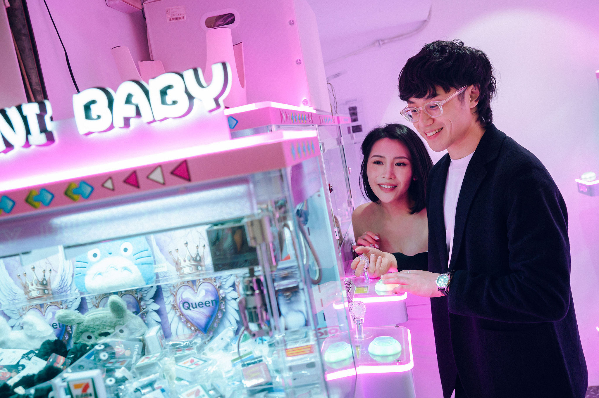 Taiwan Pre-Wedding Photoshoot | Ximending, Lengshuikeng & Jiufen at Ximending pre-wedding photo