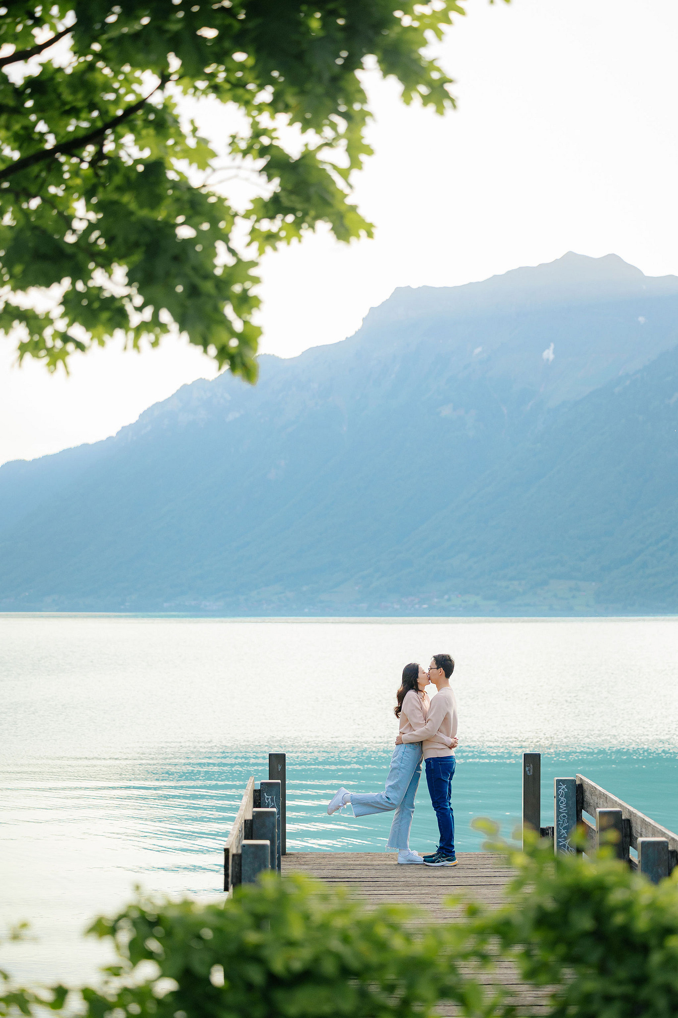 Switzerland Pre-Wedding Photoshoot | Grindelwald First & Grindelwald Village & Lake Brienz at Lake Brienz pre-wedding photo