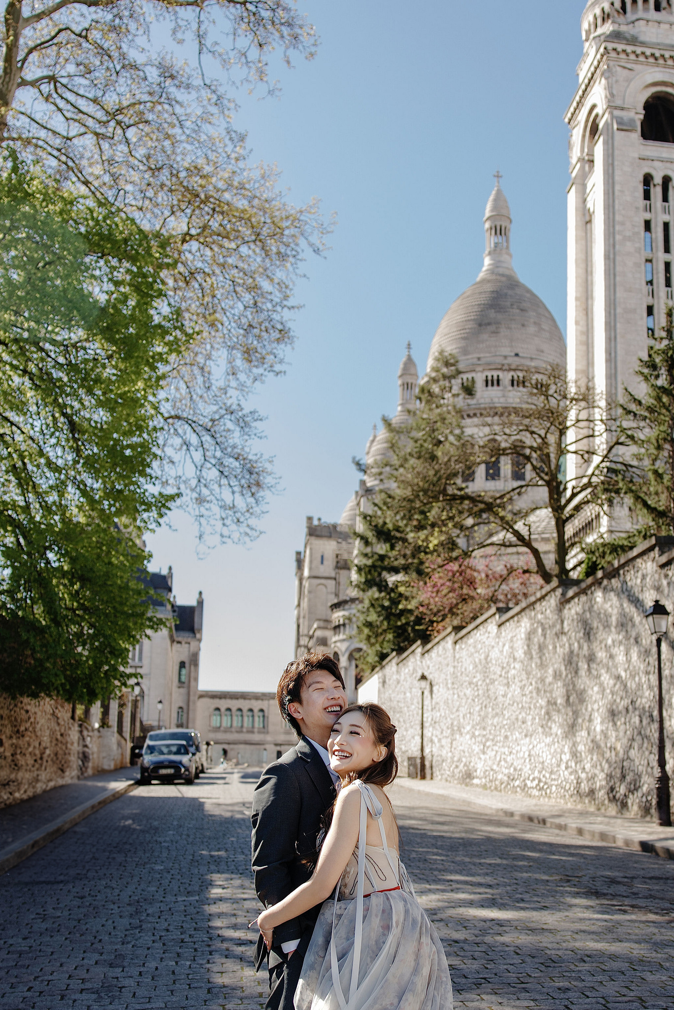 Paris Pre-Wedding Photoshoot | Place du Trocadéro, Bir-Hakeim Bridge, Sacré-Cœur Basilica, Parisian Café & Palais Royal at Sacré-Cœur Basilica pre-wedding photo