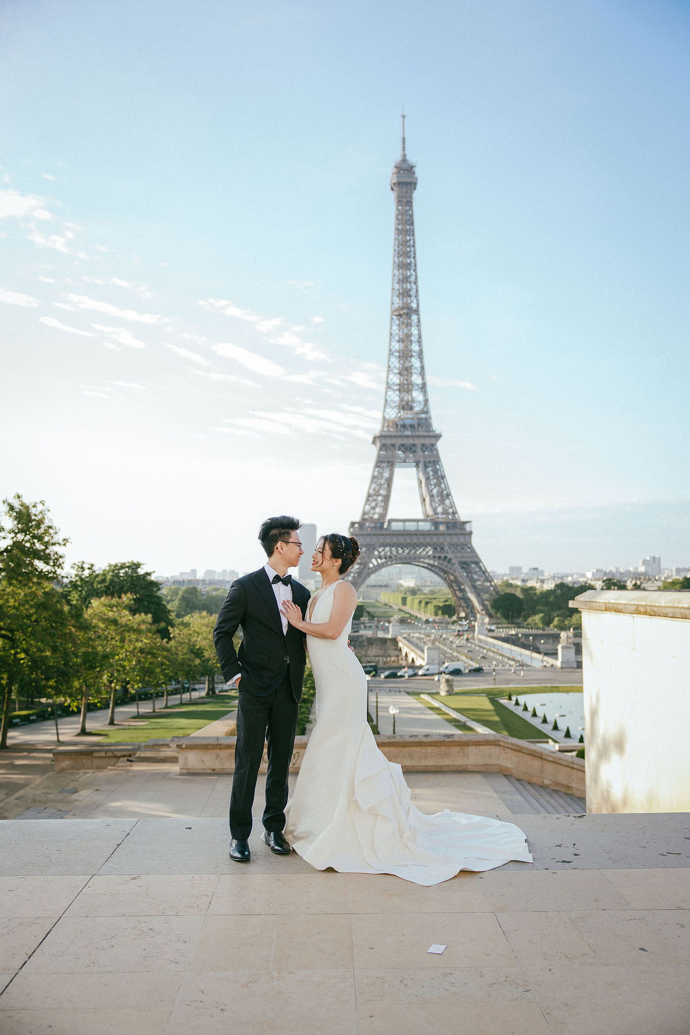 Paris Pre-Wedding Photoshoot | Place du Trocadéro, Luxembourg Gardens, Parisian Café, Louvre & Bir-Hakeim Bridge at Place du Trocadéro pre-wedding photo