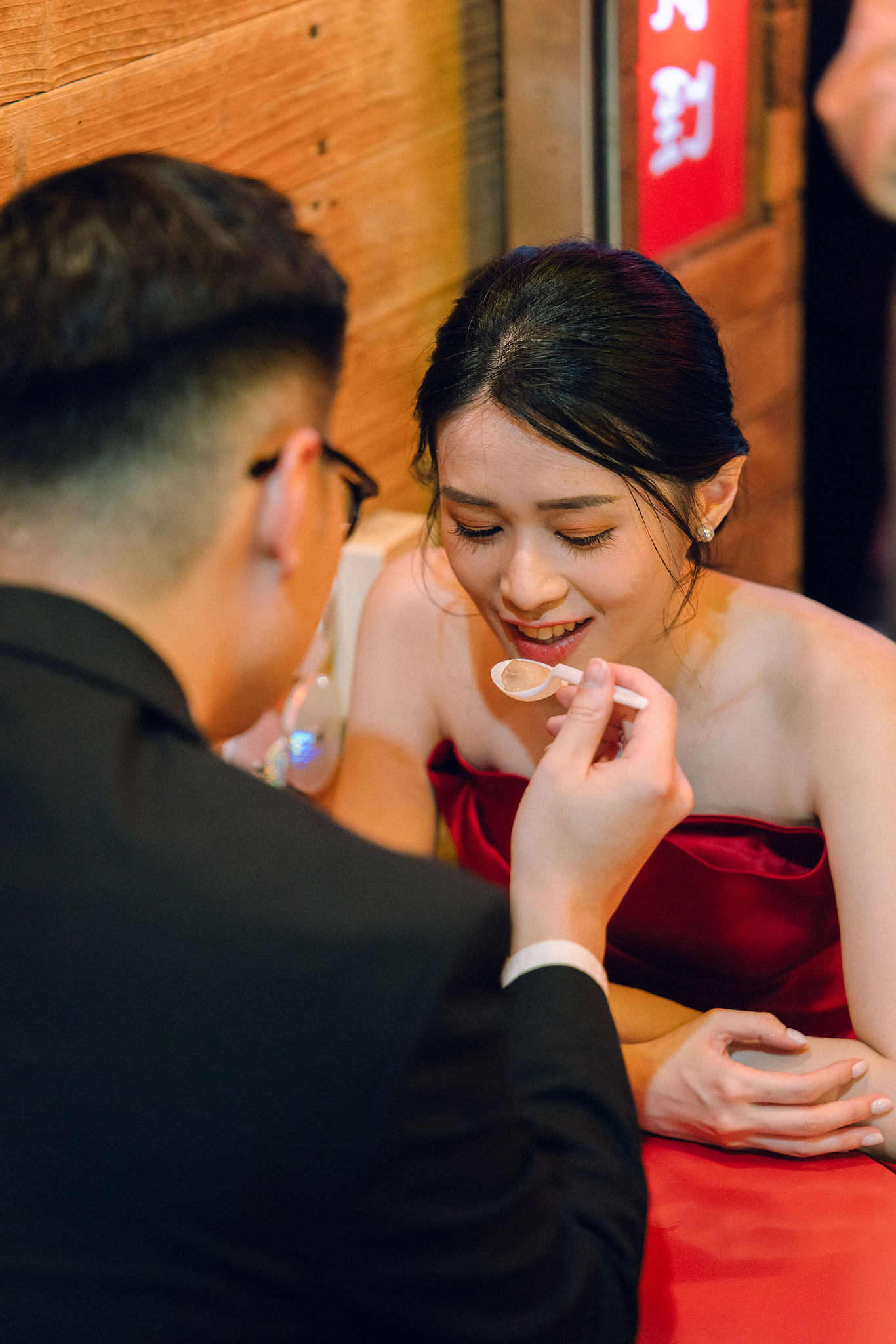 Taiwan Pre-Wedding Photoshoot | Dadaocheng, Shifen & Jiufen at Jiufen pre-wedding photo