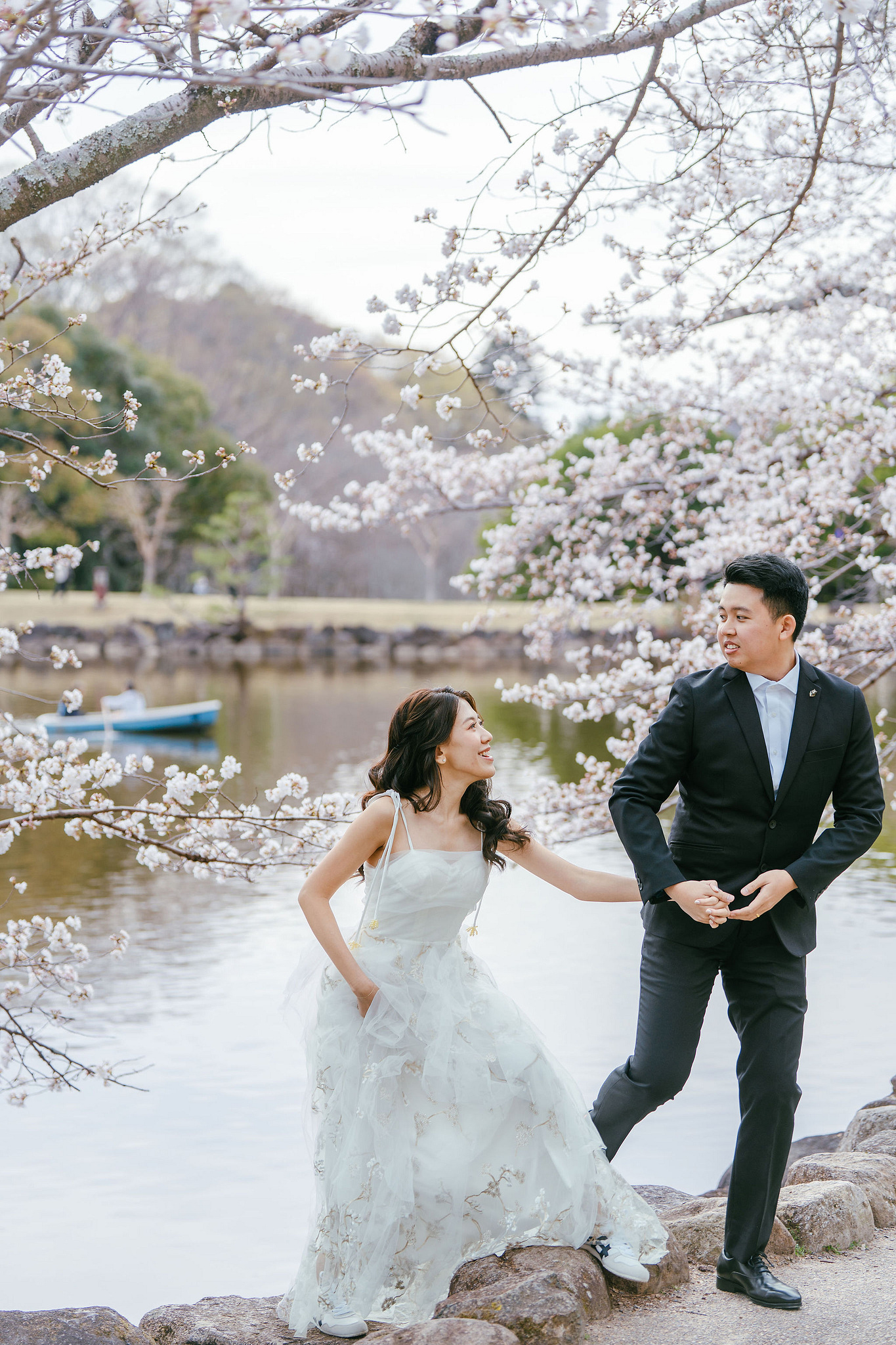 Kyoto Pre-Wedding Photoshoot | Nara Park, Gion & Mount Wakakusa at Nara Park pre-wedding photo