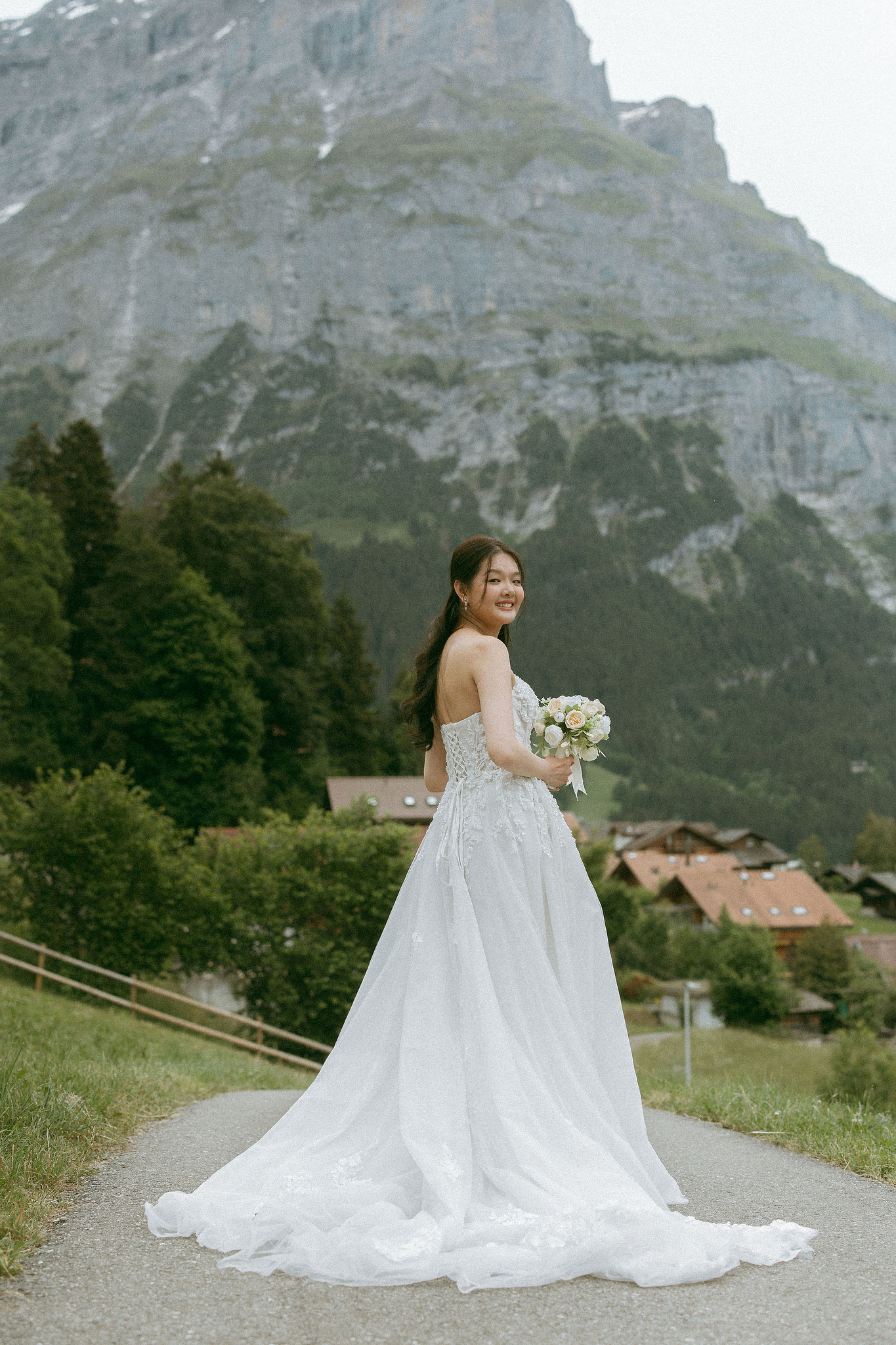 Switzerland Pre-Wedding Photoshoot | Spiez at Spiez pre-wedding photo