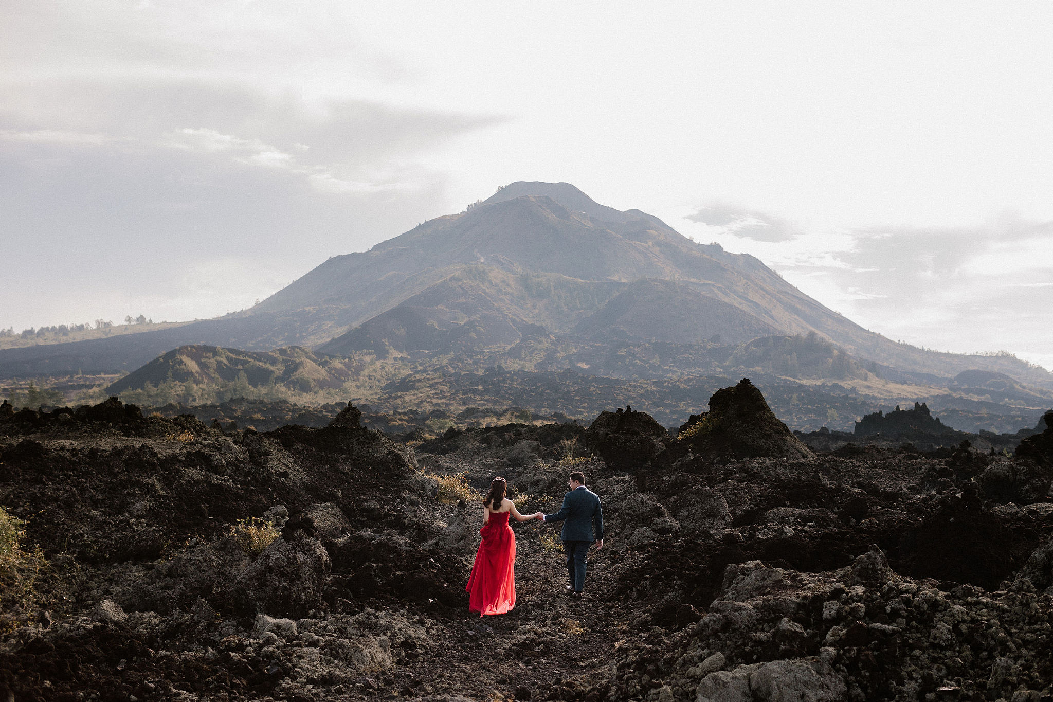 Bali Pre-Wedding Photoshoot | Pinggan Village, Lava Fields, Twin Cliff Valley & Beach at Lava Fields   pre-wedding photo