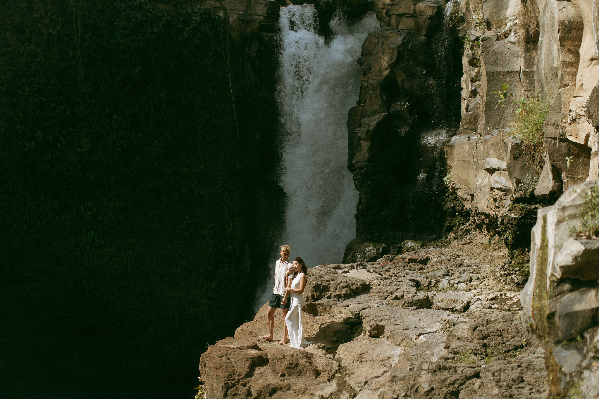 Bali Pre-Wedding Photoshoot | Lake Tamblingan, Kebun Raya Botanic Gardens & Blangsinga Waterfall at Blangsinga Waterfall pre-wedding photo