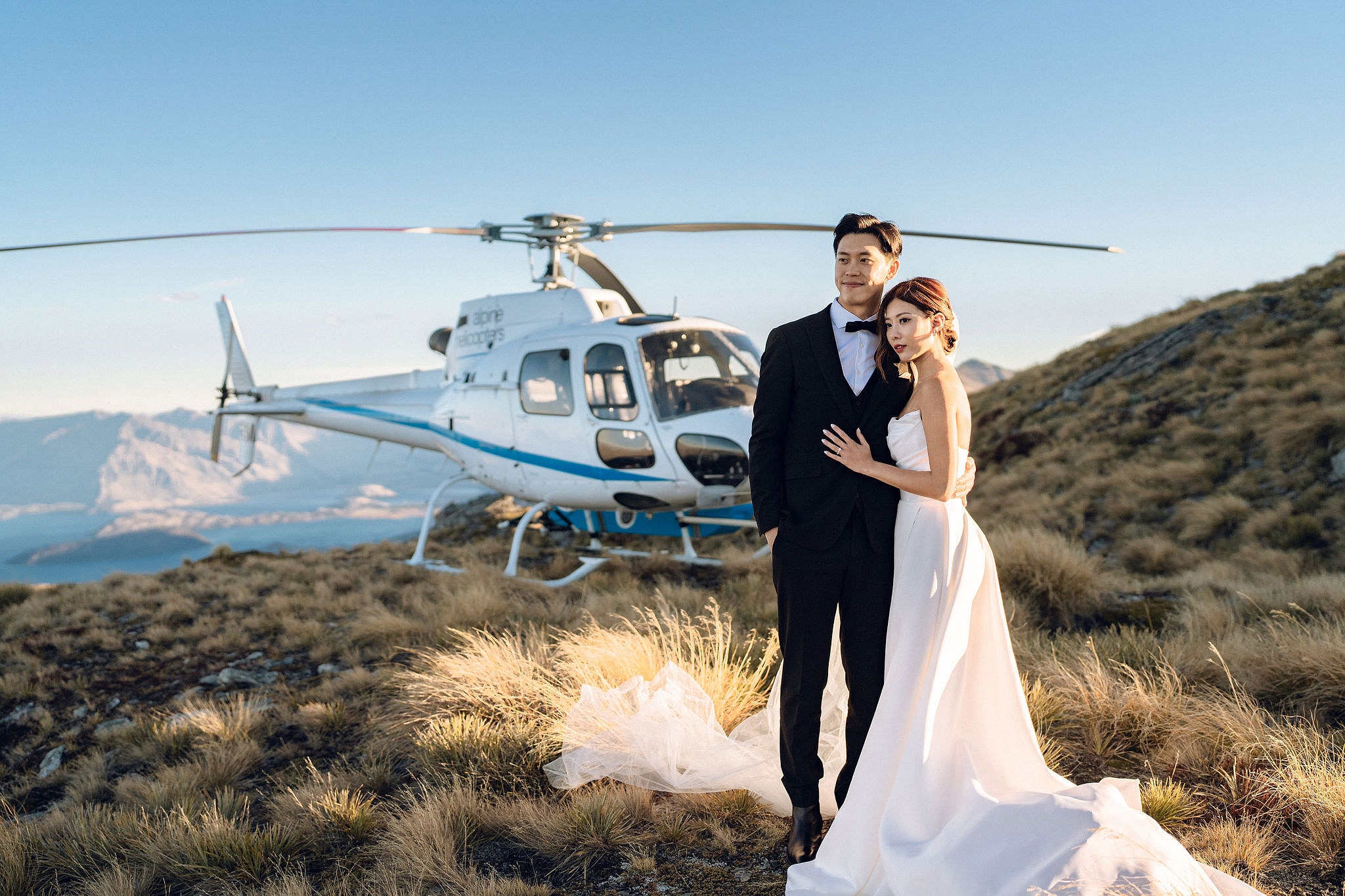 New Zealand Autumn Pre-Wedding Photoshoot Twin Peak Skippers Canyon Alpaca Farm Hilltop Cardrona Night Shoot Kombi Van at Twin Peak pre-wedding photo