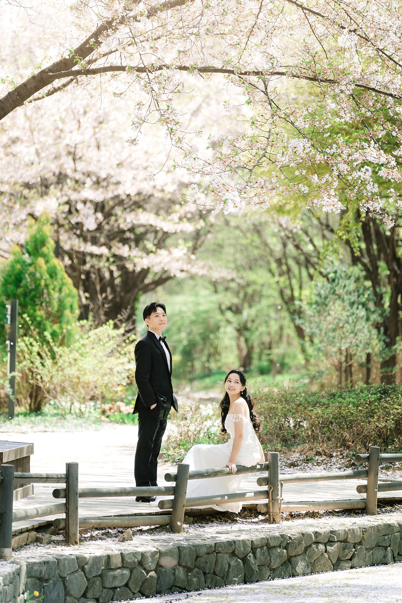 Seoul Pre-Wedding Photoshoot | Seoul Forest, Namsan Tower & Namsangol Hanok Village at Seoul Forest pre-wedding photo