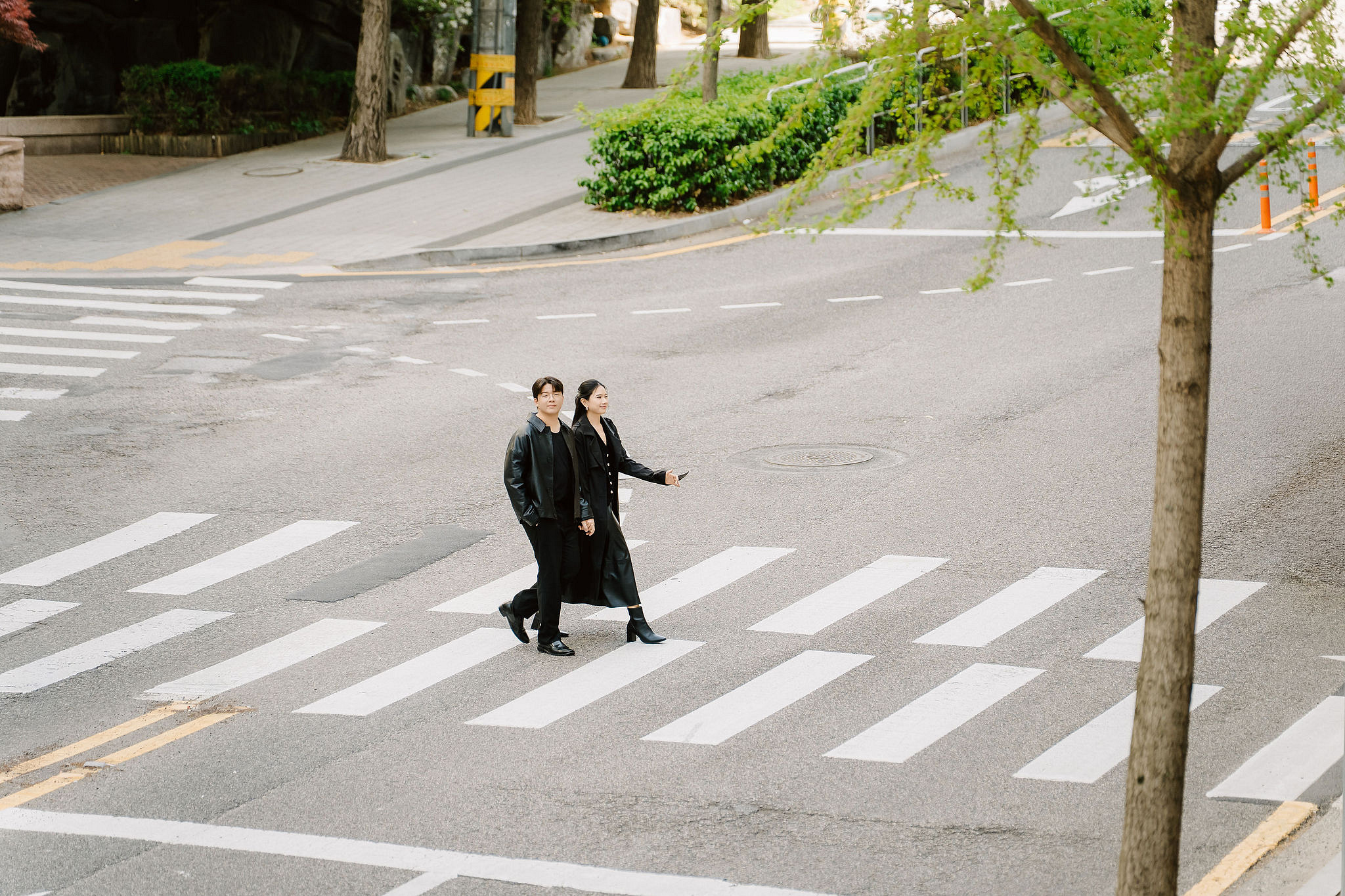 Seoul Pre-Wedding Photoshoot | Namsan, City Streets & Hangang Park at City Streets pre-wedding photo
