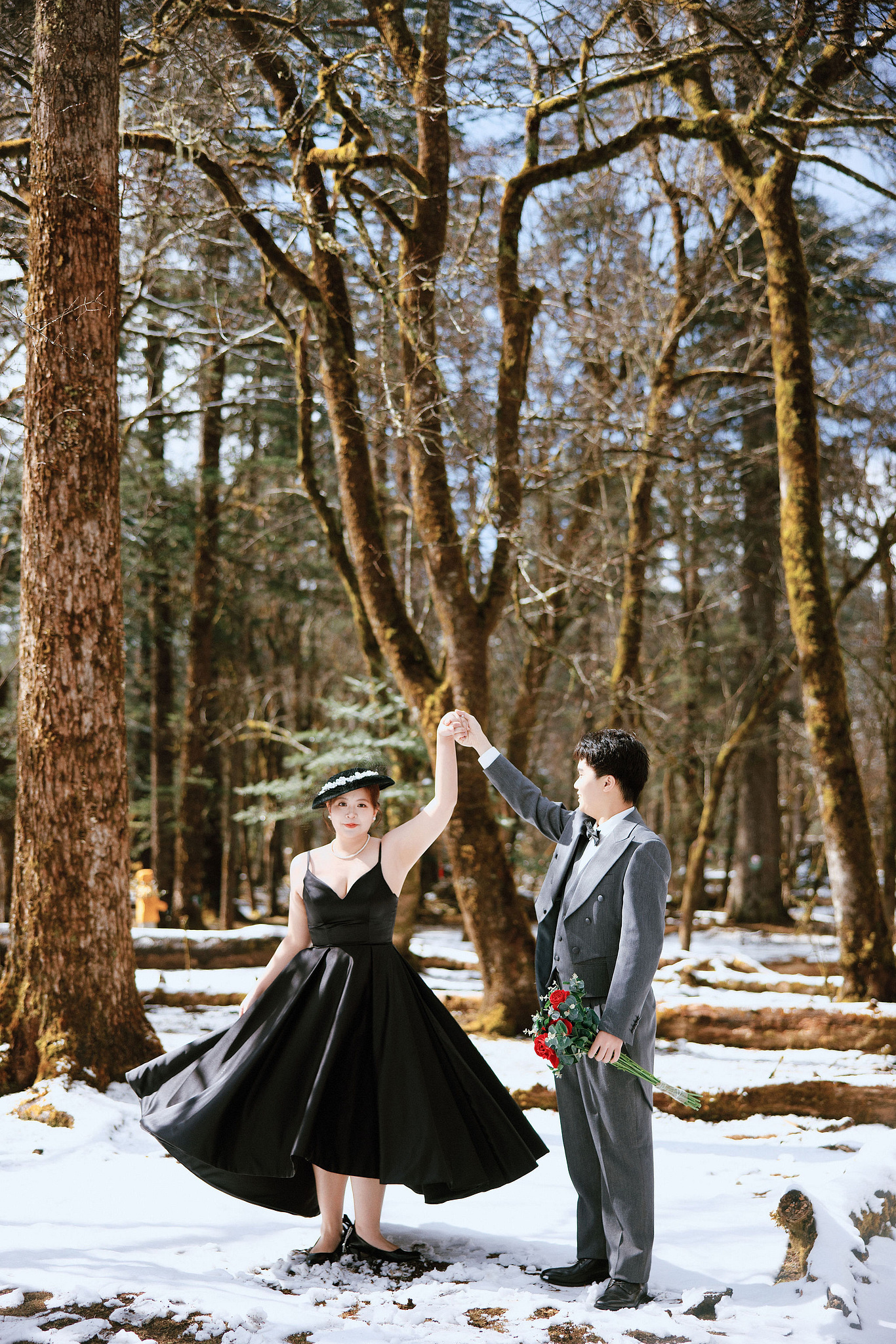 Lijiang Pre-Wedding Photoshoot | Spruce Meadow, Blue Moon Valley & Alpine Lake at Spruce Meadow pre-wedding photo