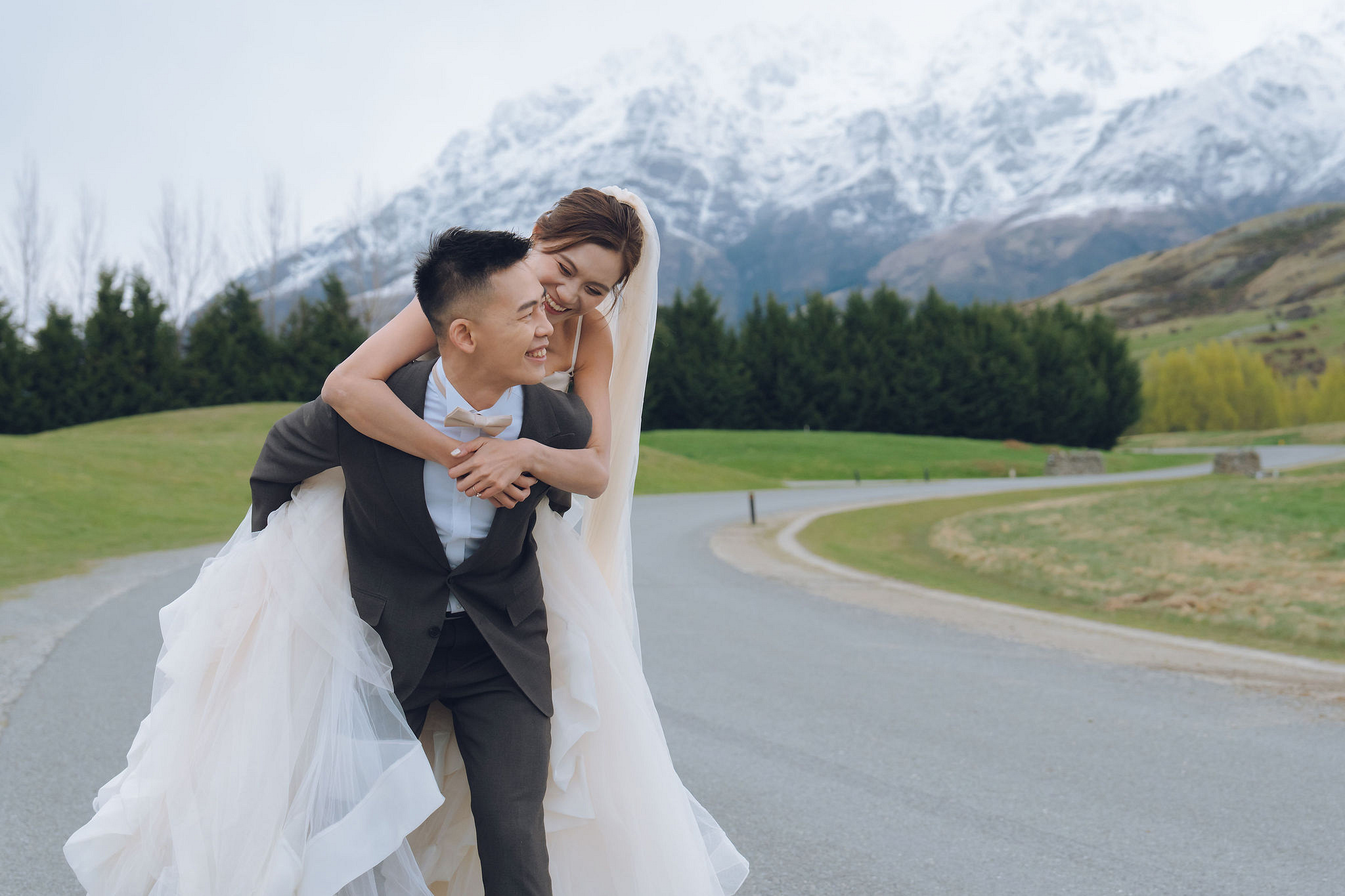 New Zealand Pre-Wedding Photoshoot | Queenstown, Lake Wakatipu, Skippers Canyon & Arrowtown at Queenstown Highway pre-wedding photo