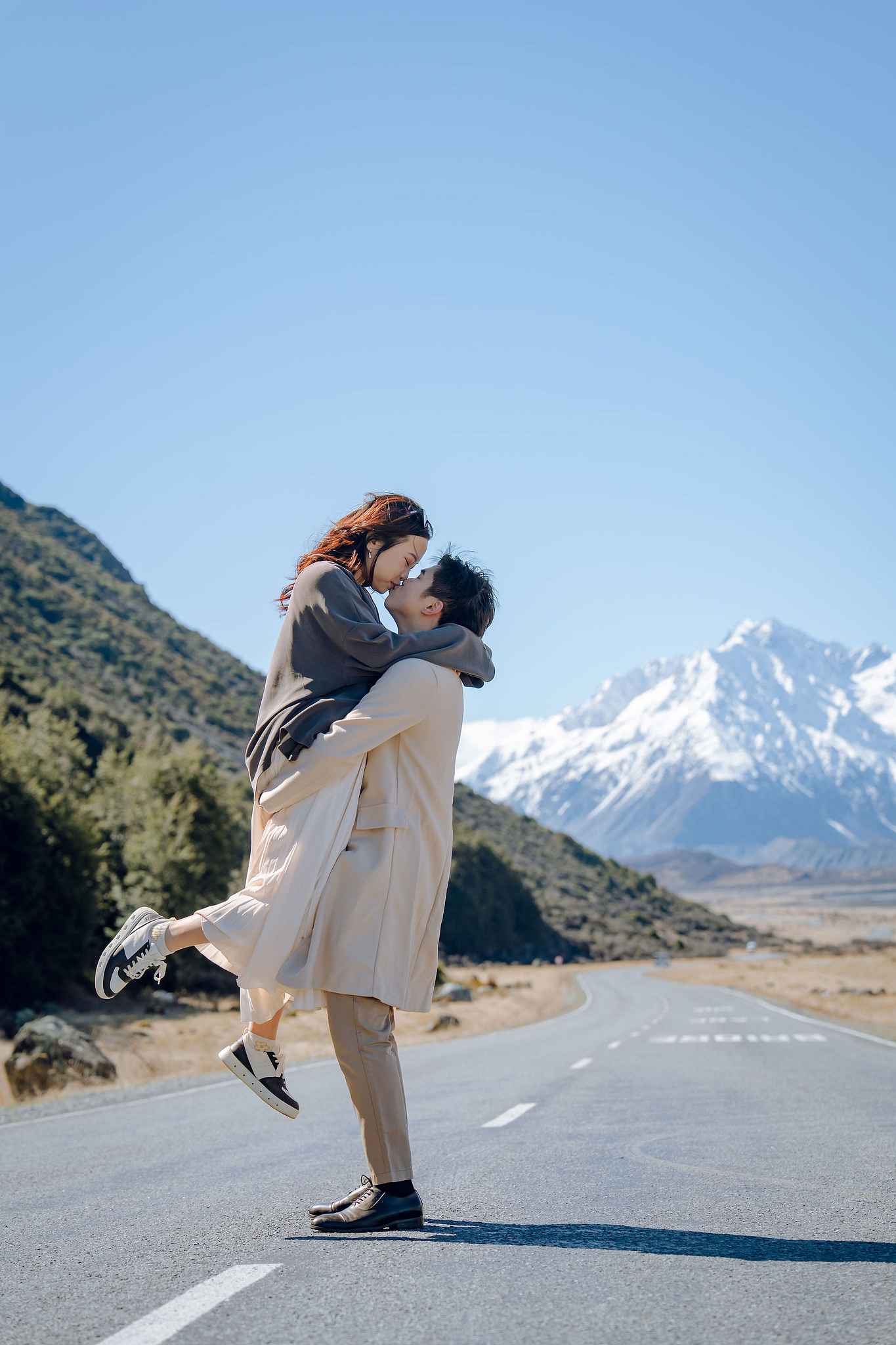 New Zealand Pre-Wedding Photoshoot | Lake Wakatipu, Alta Tarns, Coromandel Peak to Mount Cook at Mount Cook National Park pre-wedding photo