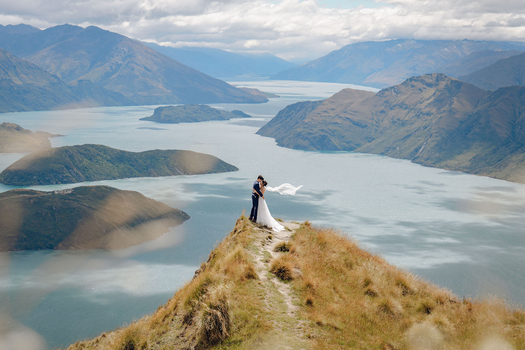 New Zealand Pre-Wedding Photoshoot | Coromandel Peak, Queenstown Highway & Alpaca Farm at Coromandel Peak pre-wedding photo