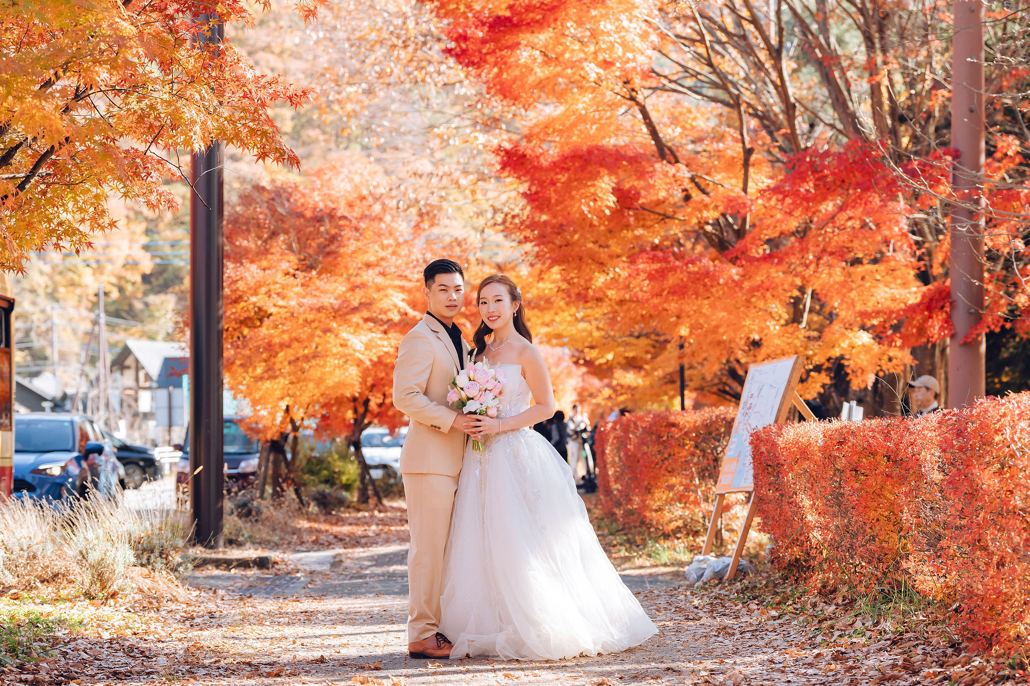 Tokyo & Mt Fuji Pre-Wedding Photoshoot | Maple Corridor, Lake Kawaguchiko & Shibuya Crossing at Maple Corridor (Momiji Kairo) pre-wedding photo