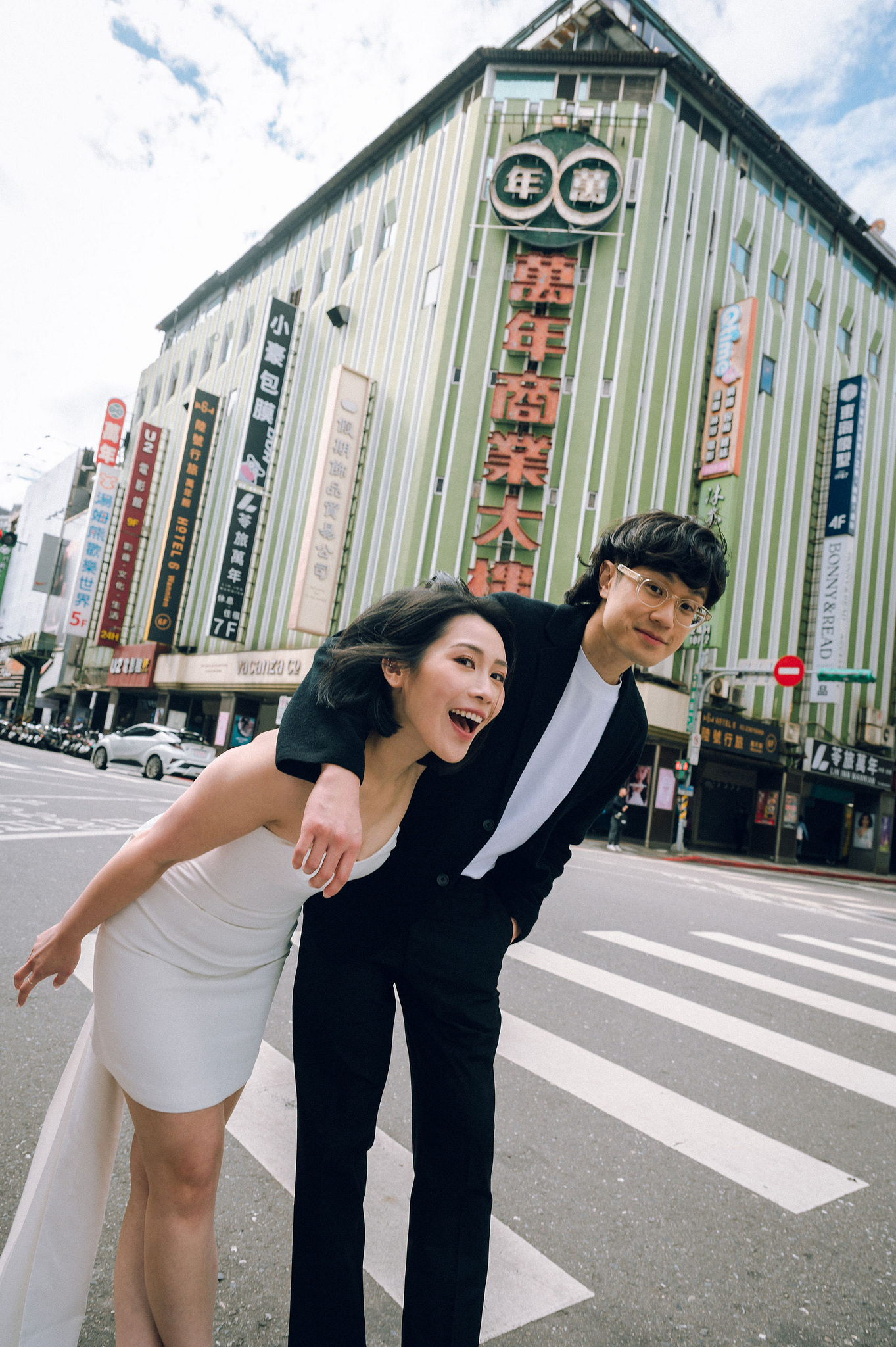 Taiwan Pre-Wedding Photoshoot | Ximending, Lengshuikeng & Jiufen at Ximending pre-wedding photo