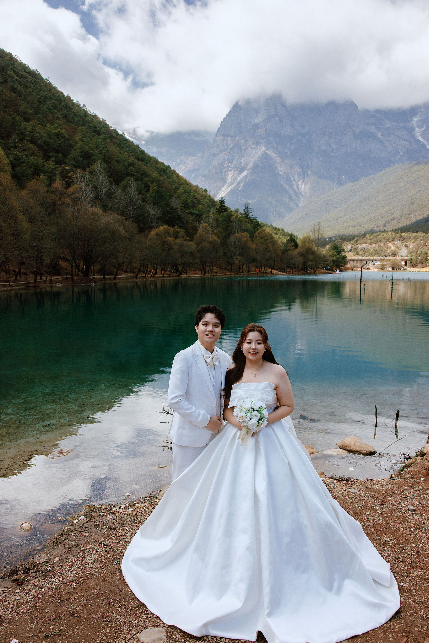 Lijiang Pre-Wedding Photoshoot | Spruce Meadow, Blue Moon Valley & Alpine Lake at Blue Moon Valley pre-wedding photo
