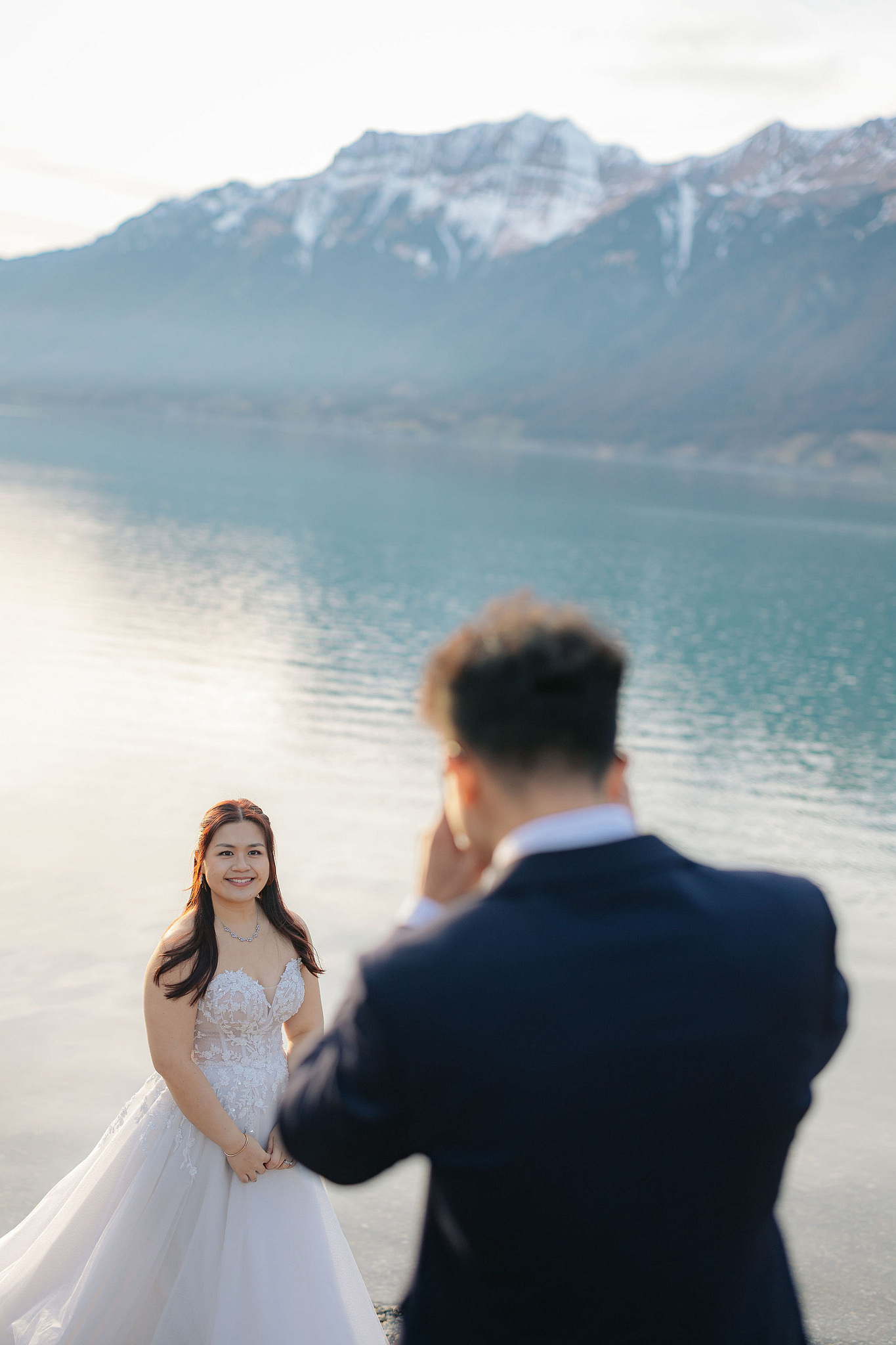 Switzerland Pre-Wedding Photoshoot | Lauterbrunnen, Grindelwald First & Lake Brienz at Lake Brienz pre-wedding photo