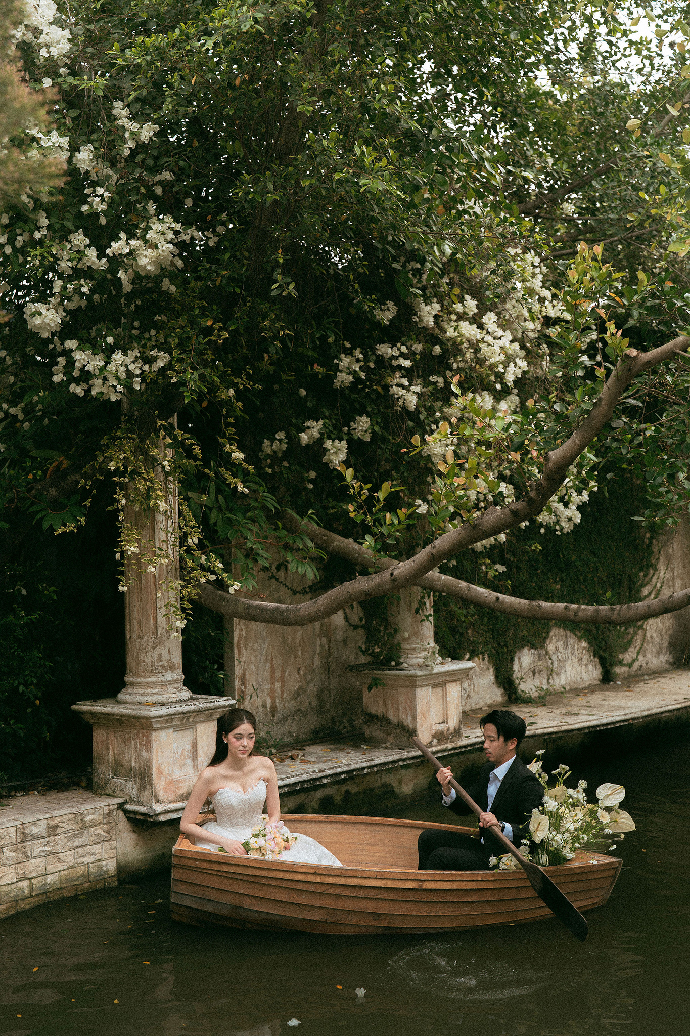 Ho Chi Minh Vietnam Pre-Wedding Photoshoot | European Film Studio, Market Streets & Saigon Bridge at Jardin de Rom pre-wedding photo