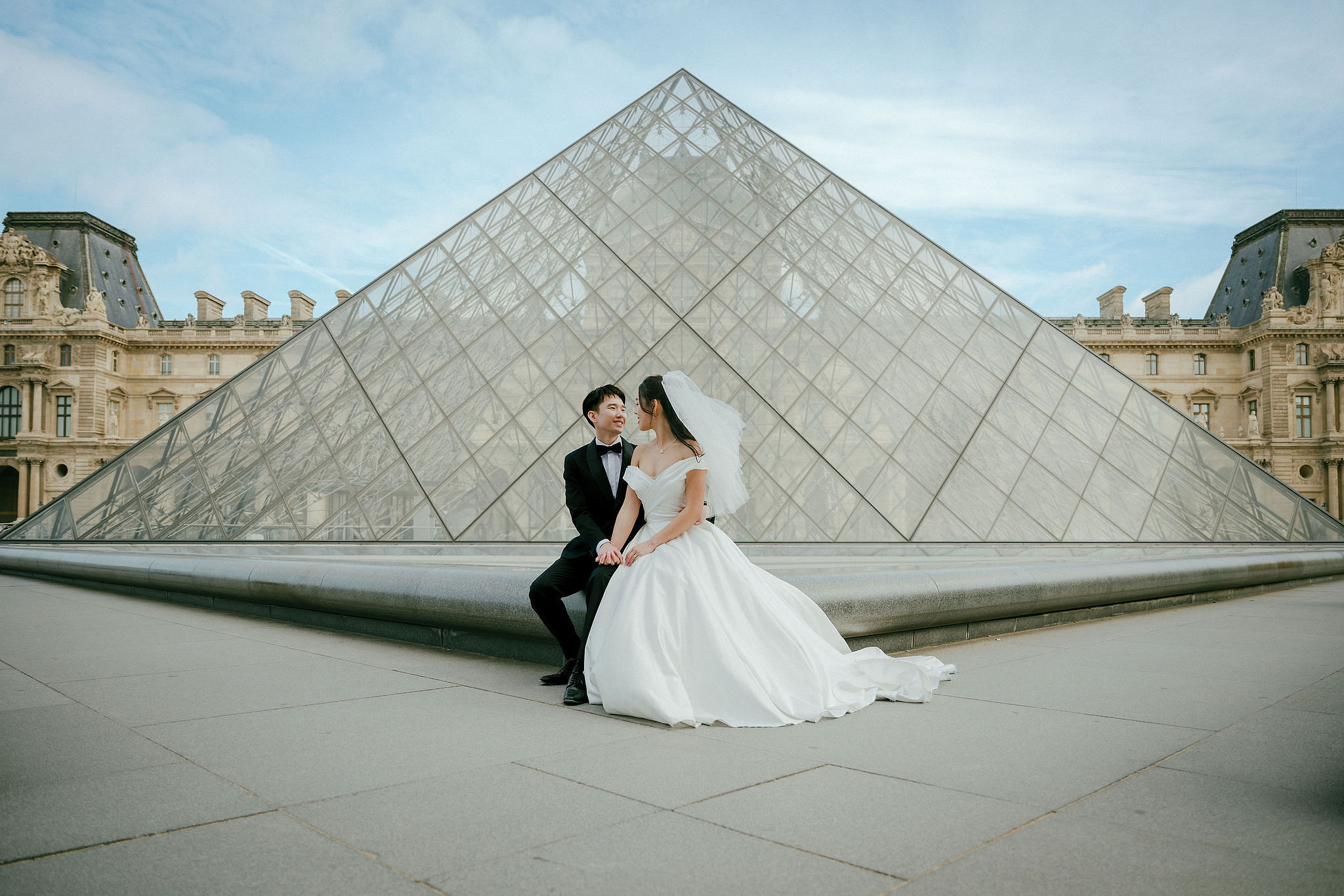 Paris Autumn Pre-Wedding Photoshoot | Place du Trocadéro, Port de Billy, Avenue de Camoëns, Louvre & Luxembourg Gardens at Louvre pre-wedding photo