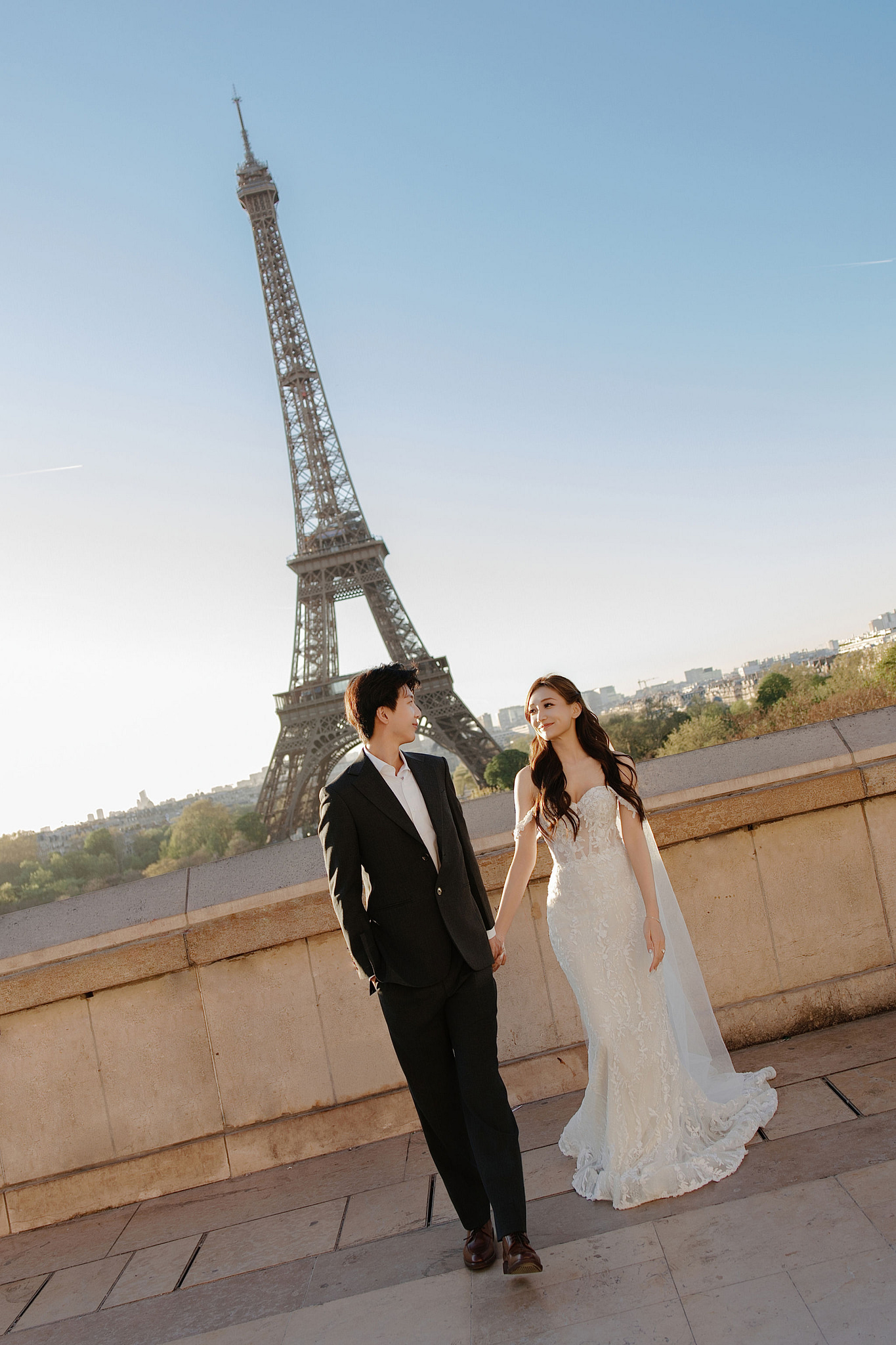 Paris Pre-Wedding Photoshoot | Place du Trocadéro, Bir-Hakeim Bridge, Sacré-Cœur Basilica, Parisian Café & Palais Royal at Place du Trocadéro pre-wedding photo