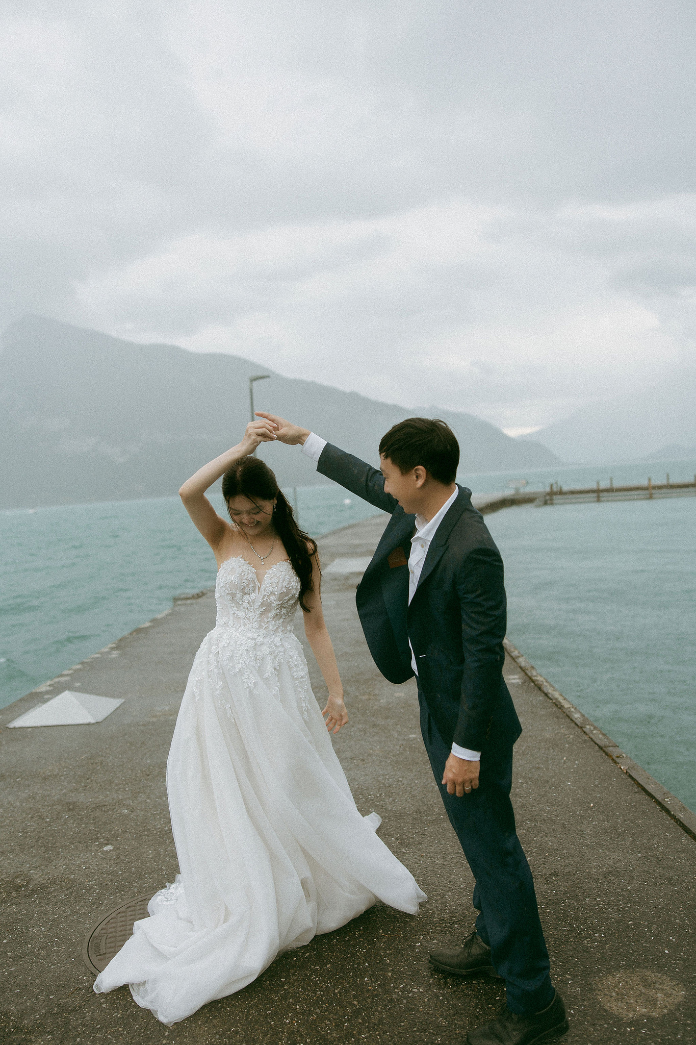Switzerland Pre-Wedding Photoshoot | Spiez at Spiez pre-wedding photo