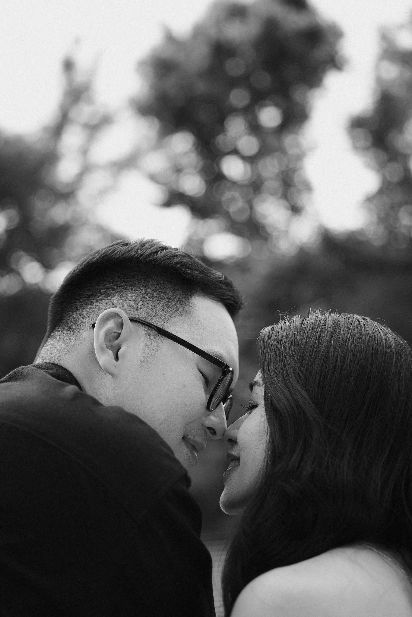 Taiwan Pre-Wedding Photoshoot | Dadaocheng, Shifen & Jiufen at Shifen pre-wedding photo