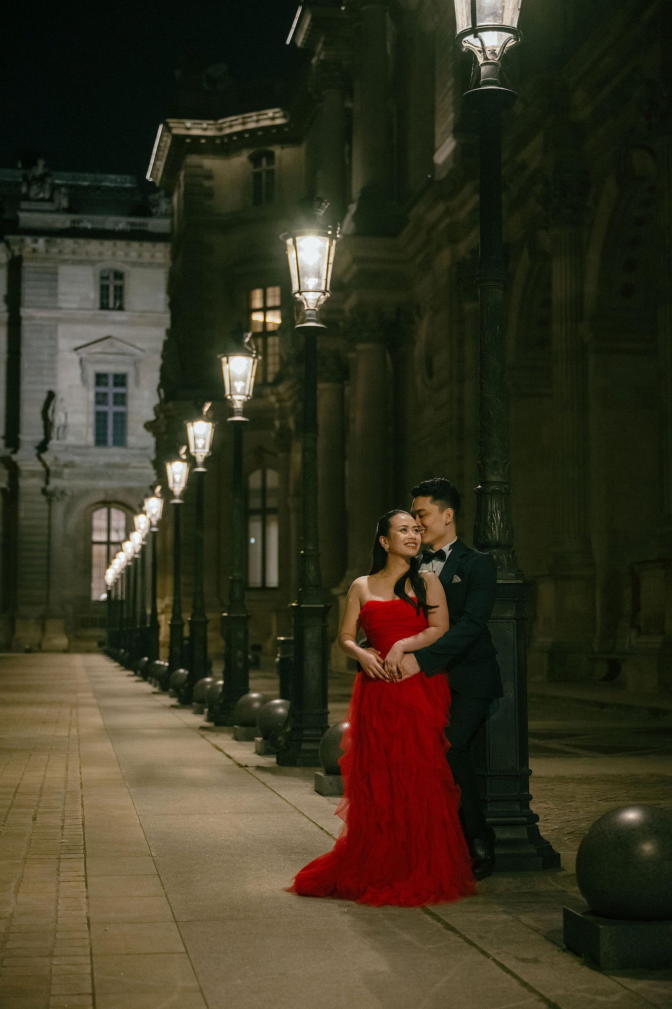 Paris Pre-Wedding Photoshoot | Trocadéro, Vintage Car, Parisian Café, Paris Rooftop & Louvre at Louvre pre-wedding photo