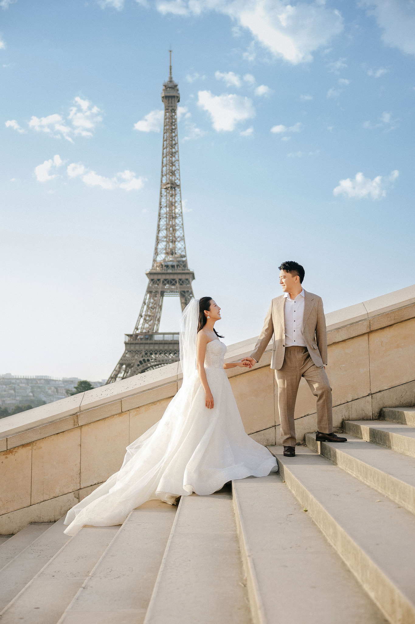 Paris Pre-Wedding Photoshoot | Place du Trocadéro, Bir-Hakeim Bridge & Parisian Streets at Place du Trocadéro pre-wedding photo