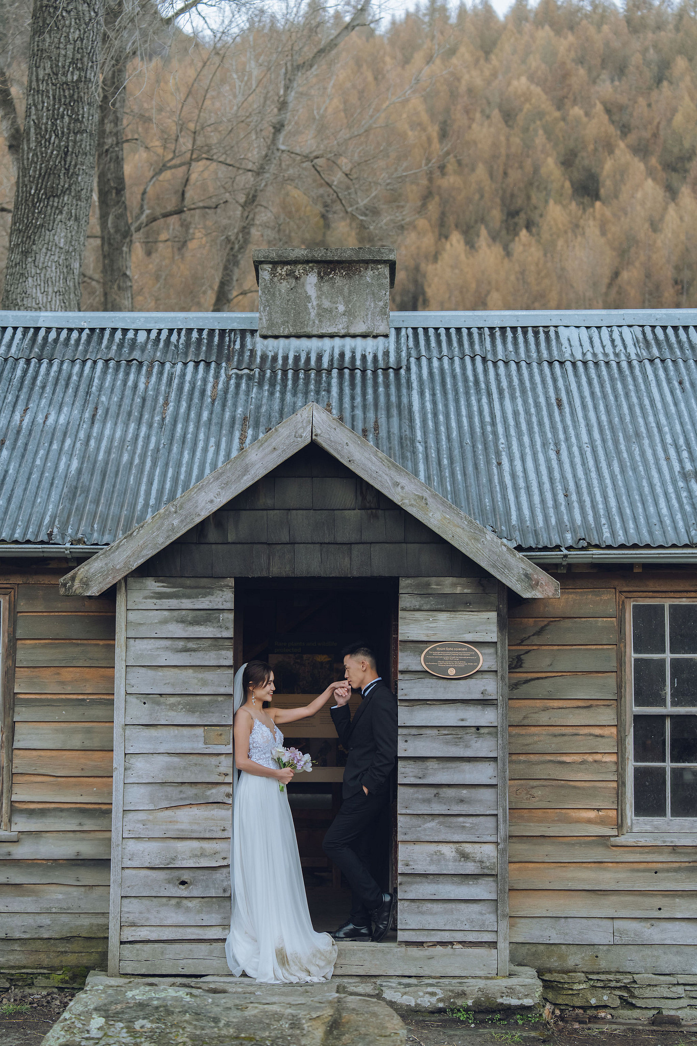 New Zealand Pre-Wedding Photoshoot | Queenstown, Lake Wakatipu, Skippers Canyon & Arrowtown at Arrowtown Hut and Woods pre-wedding photo