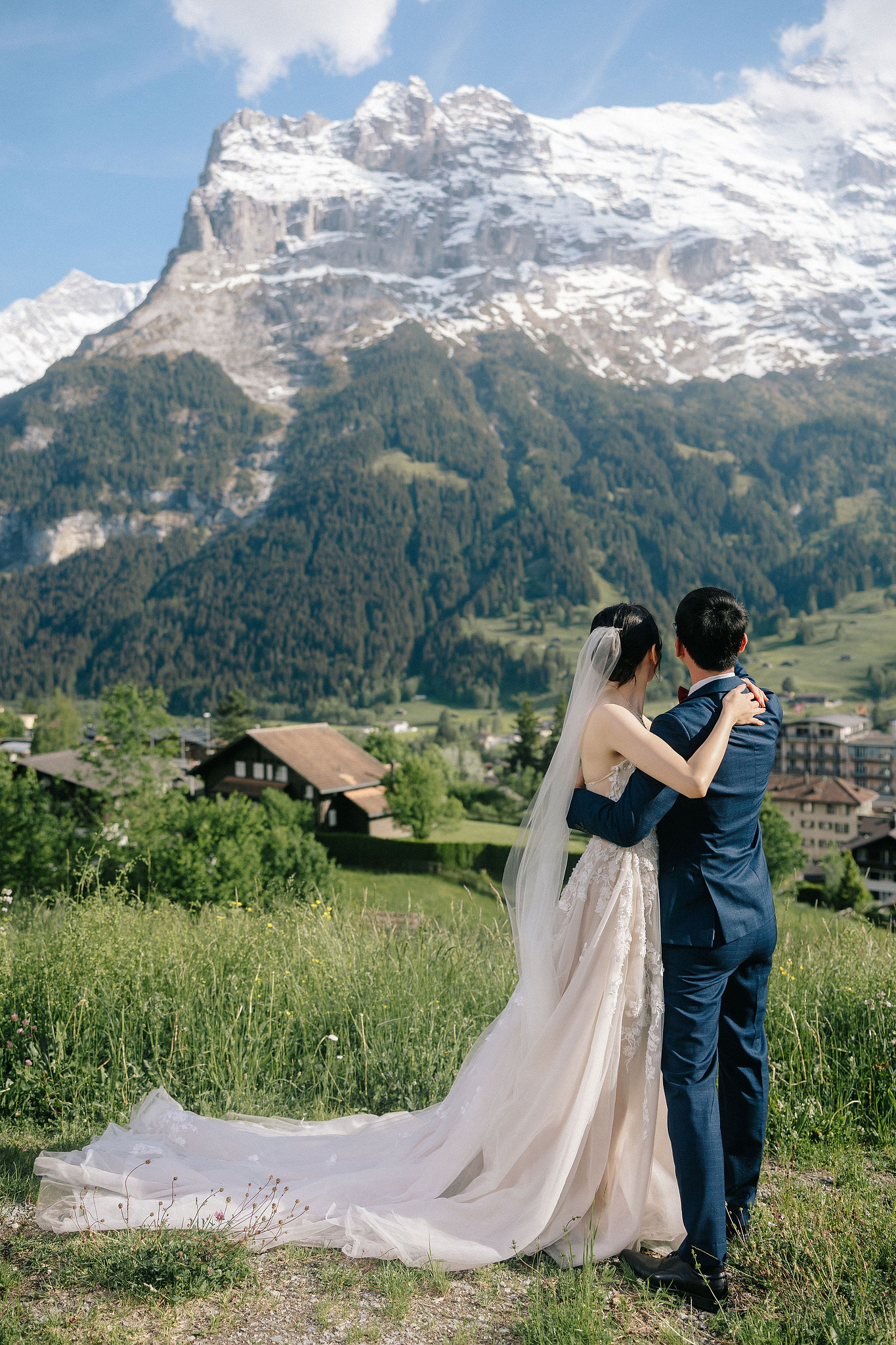 Switzerland Pre-Wedding Photoshoot | Grindelwald First & Grindelwald Village & Lake Brienz at Grindelwald Village pre-wedding photo