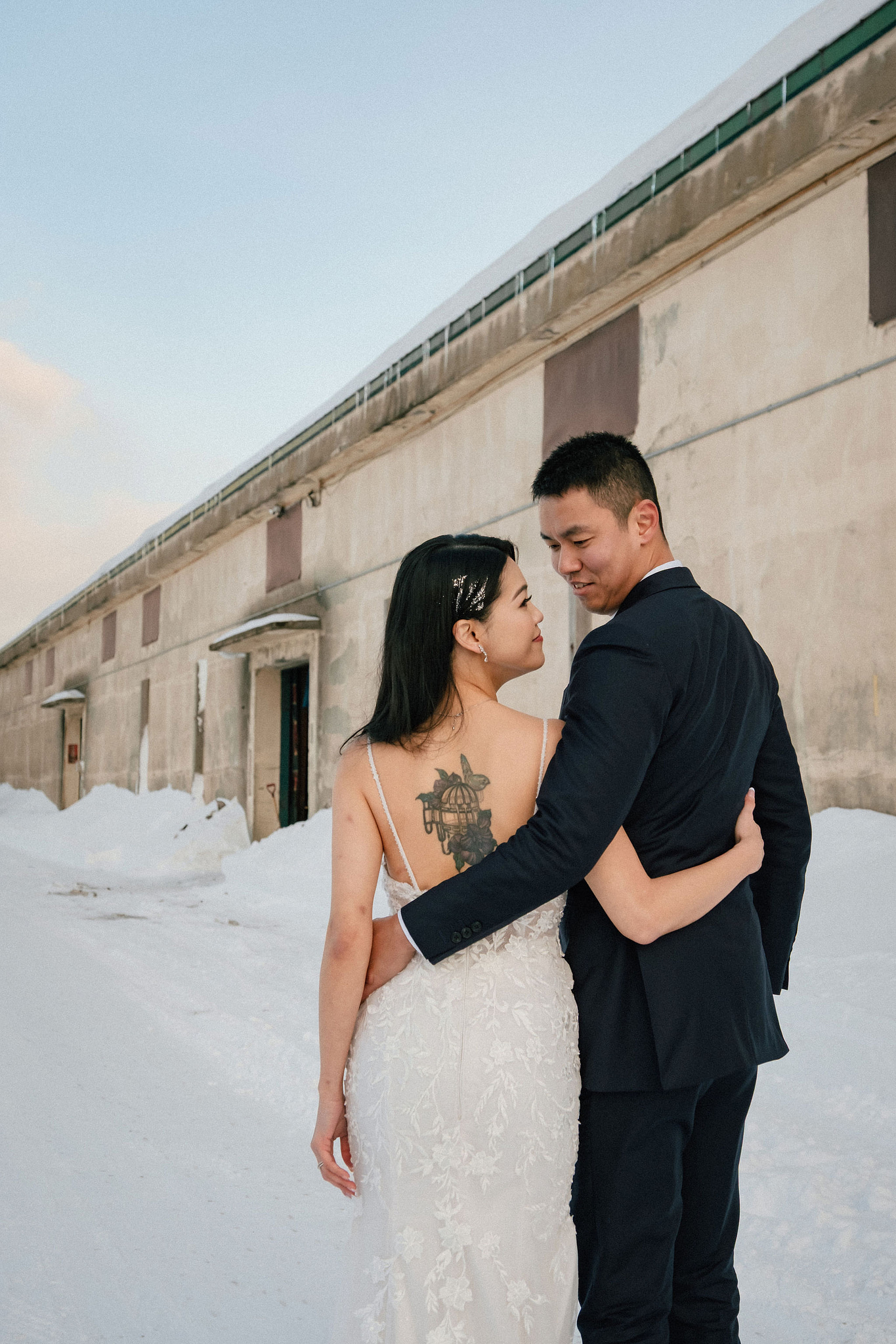 Hokkaido Pre-Wedding Photoshoot with Iyahiko Shrine, Nakajima Park, Moerenuma Park & Otaru Canal at Otaru Port pre-wedding photo