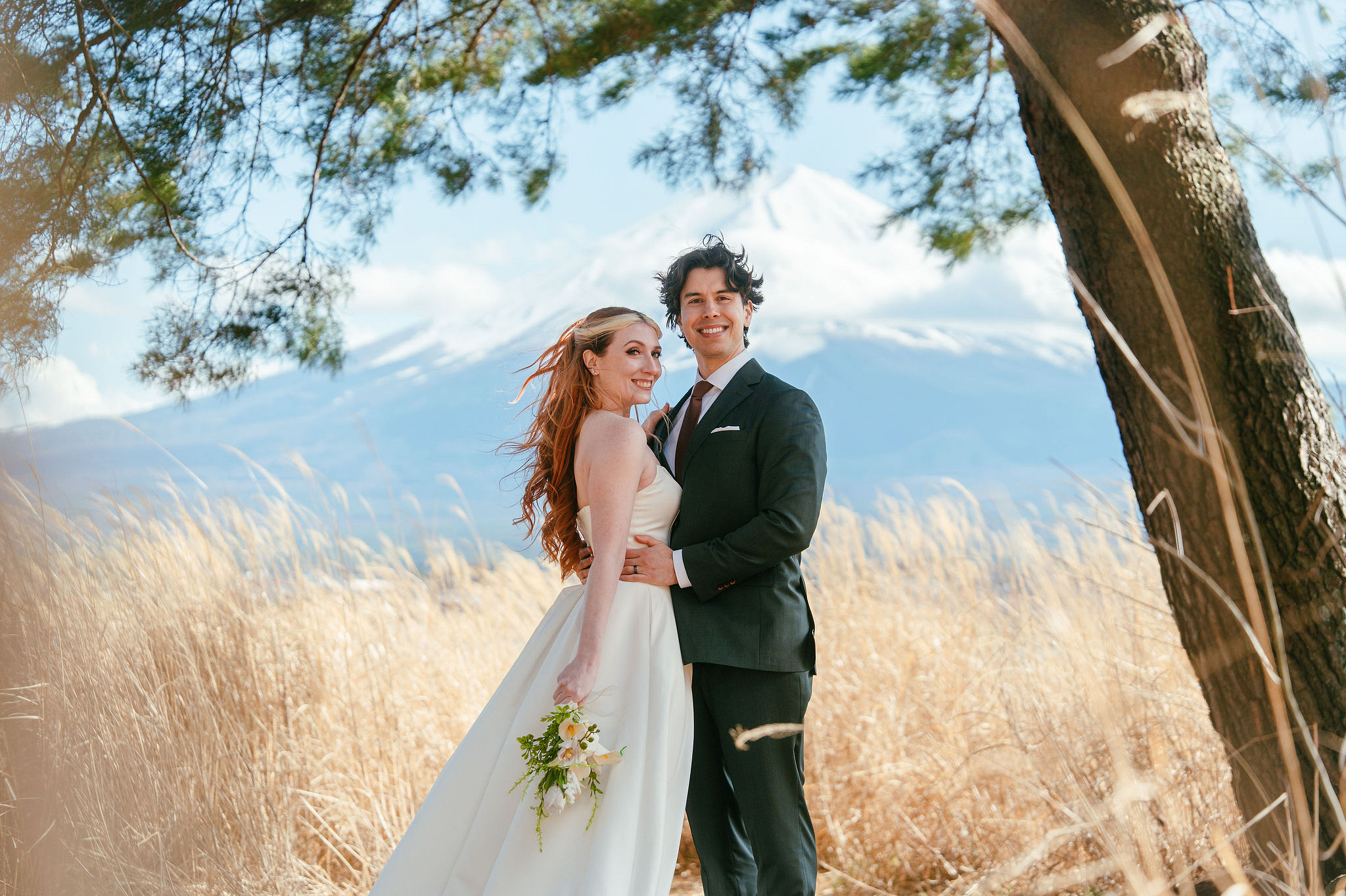 Tokyo & Mt. Fuji Pre-Wedding Photoshoot | Tokyo Garden Shrine, Lake Kawaguchiko & Shinjuku Street at Lake Kawaguchiko pre-wedding photo