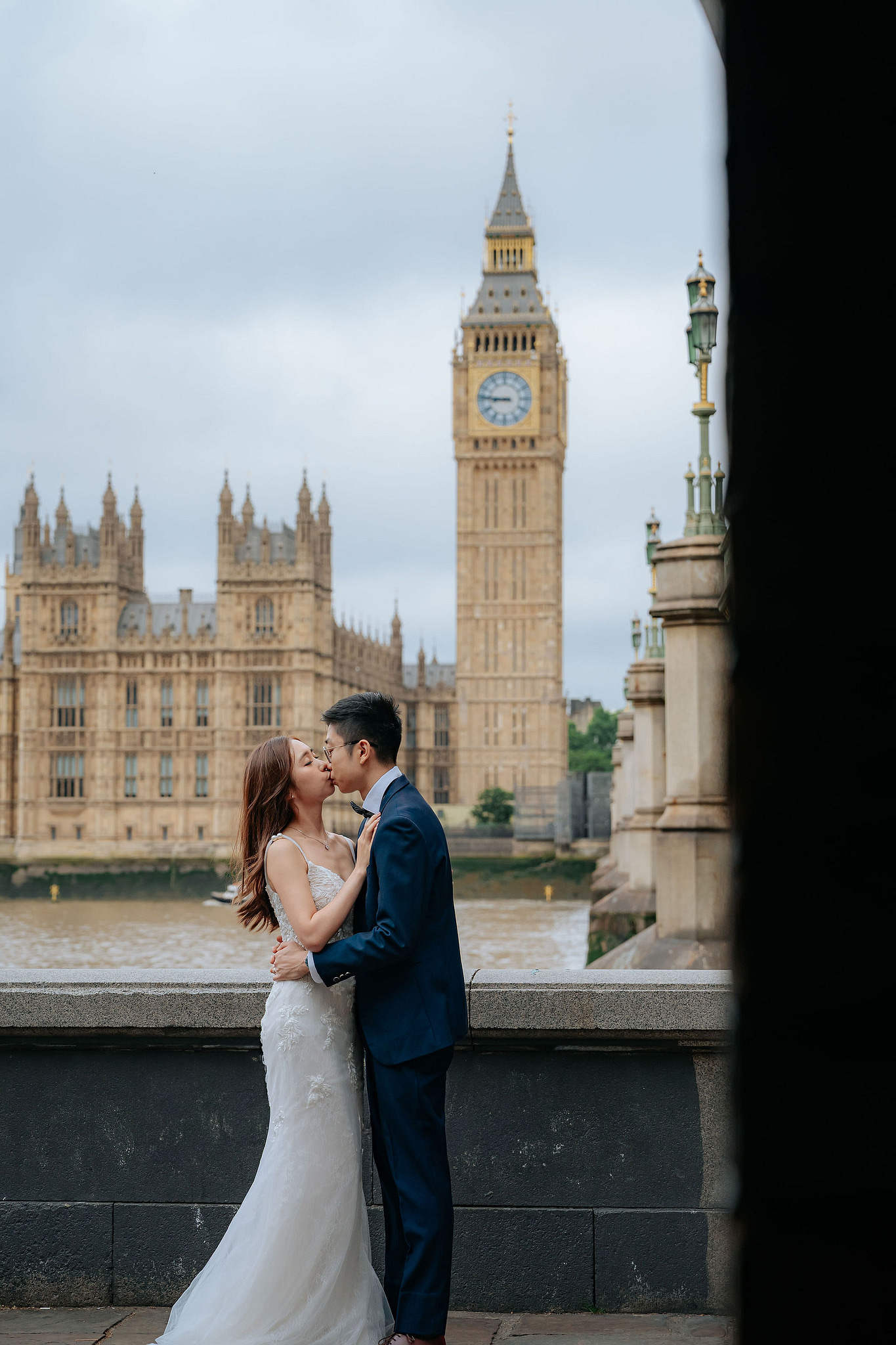 London Pre-Wedding Photoshoot | Westminster, Big Ben & the London Eye at Westminster pre-wedding photo