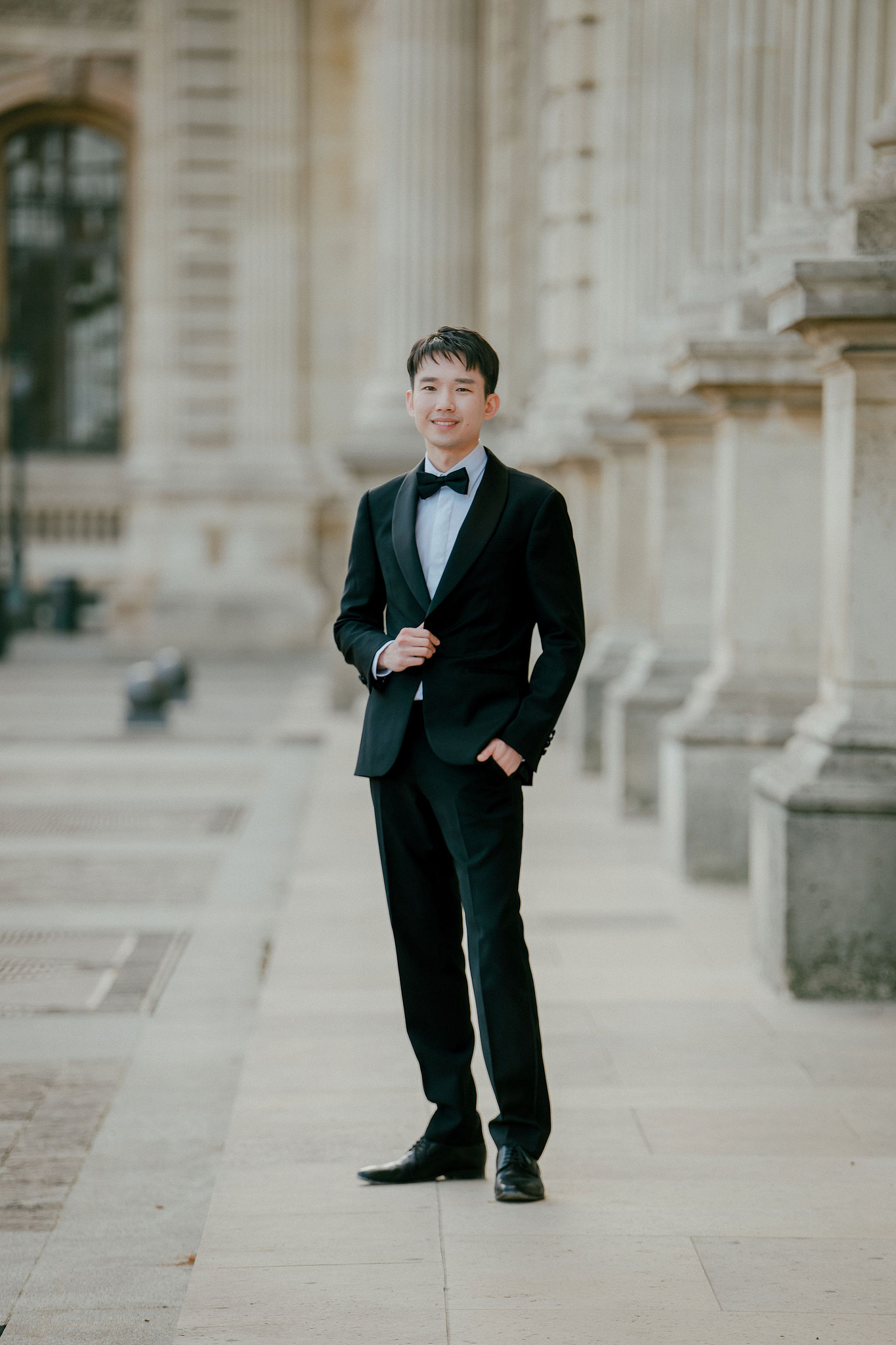 Paris Autumn Pre-Wedding Photoshoot | Place du Trocadéro, Port de Billy, Avenue de Camoëns, Louvre & Luxembourg Gardens at Louvre pre-wedding photo