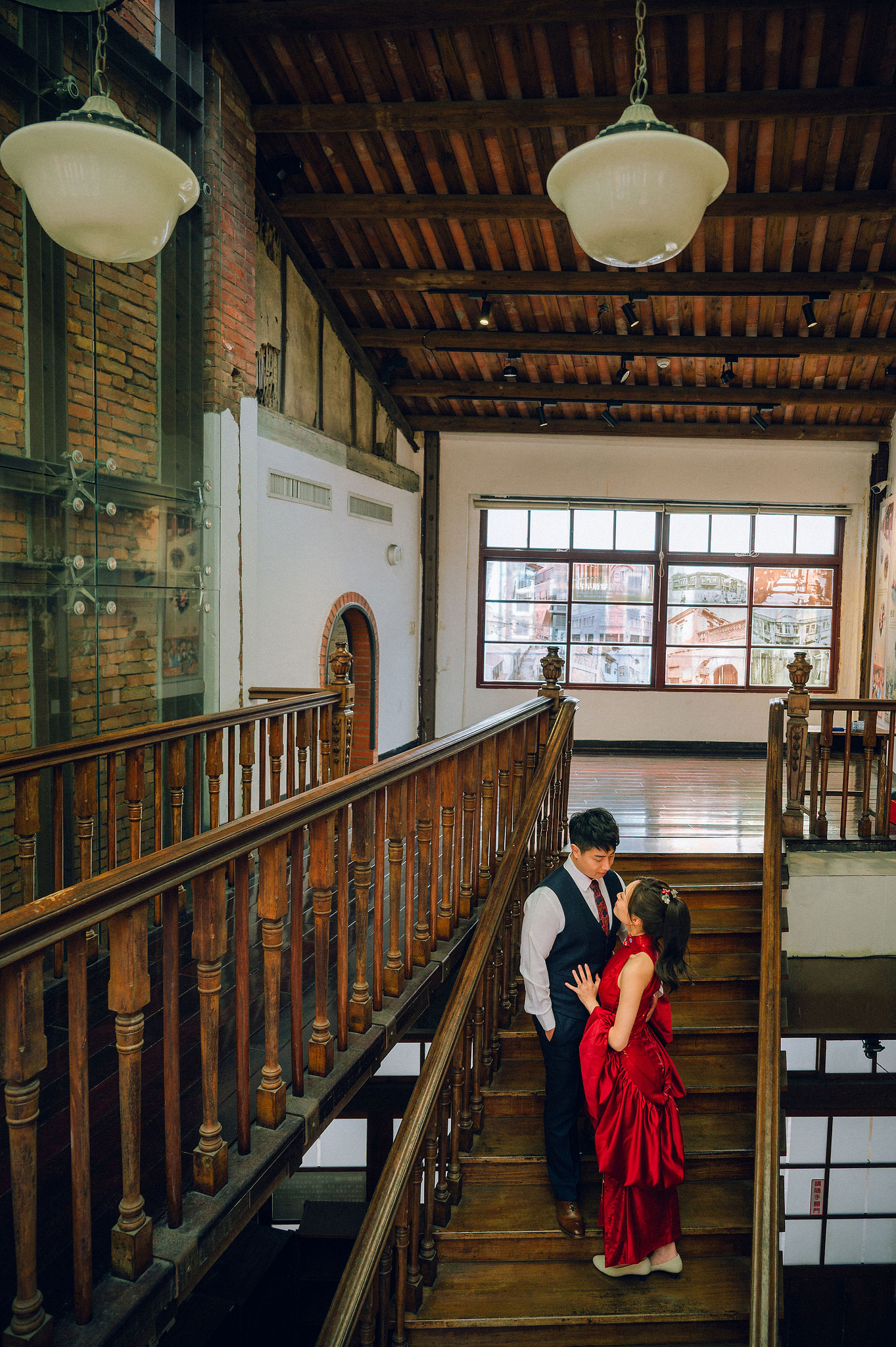Taiwan Pre-Wedding Photoshoot | Dadaocheng, Nanjing Road & Huaxi Street at Nanjing Road pre-wedding photo