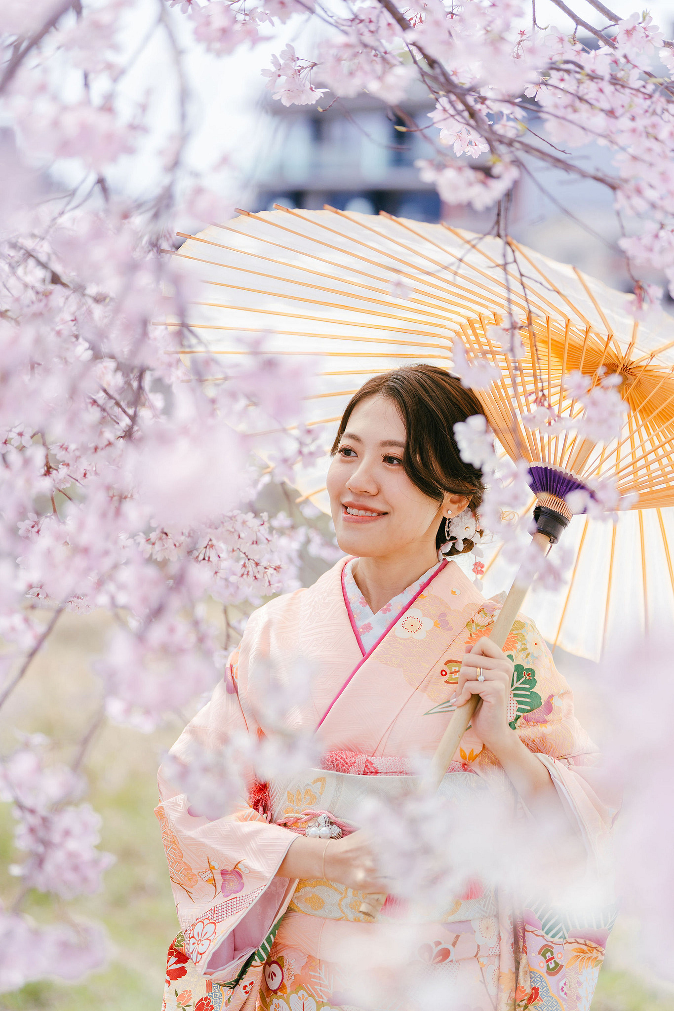 Kyoto Pre-Wedding Photoshoot | Nara Park, Gion & Mount Wakakusa at Gion pre-wedding photo