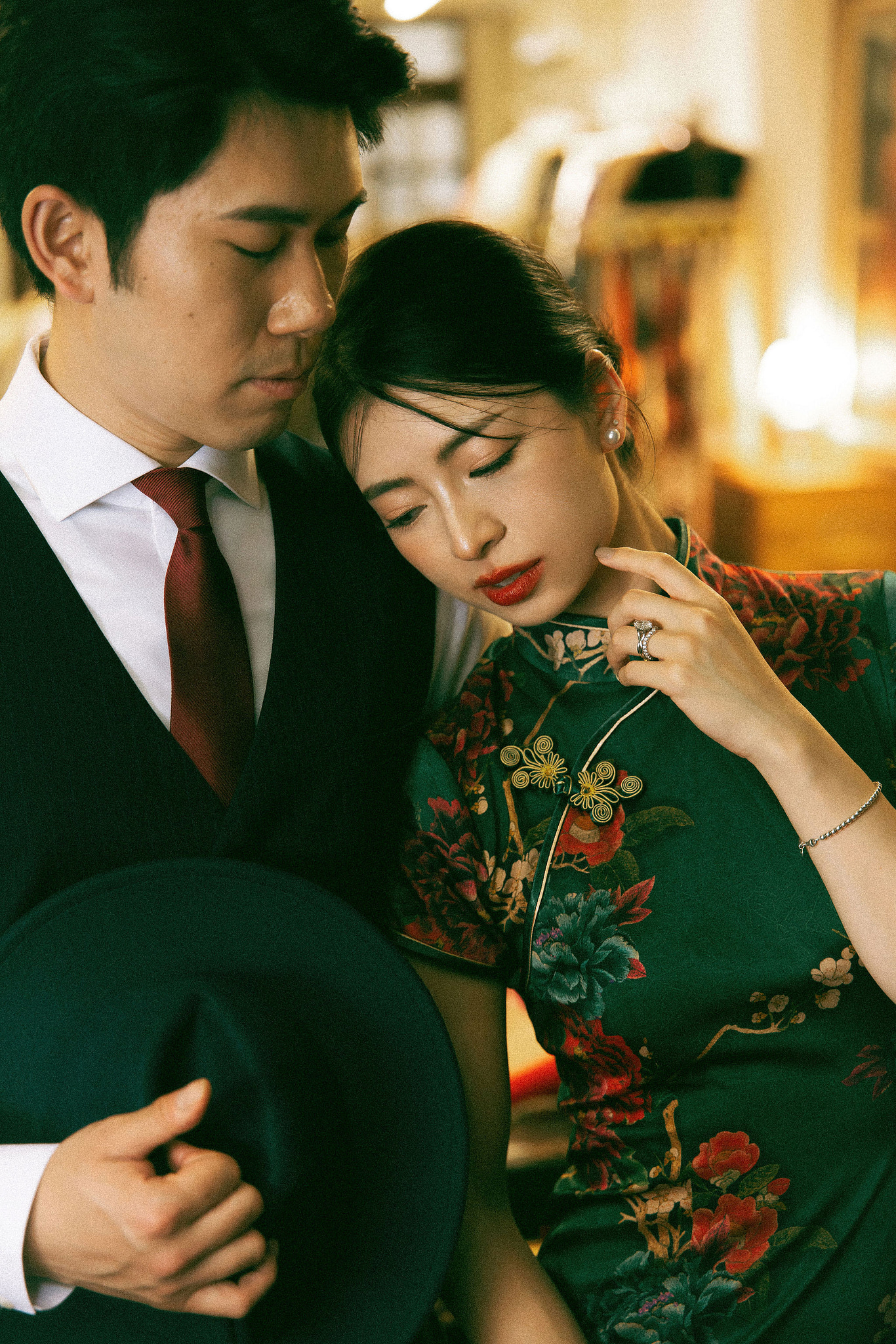Taiwan Pre-Wedding Photoshoot Traditional Garden Qi Pao Experience Yangmingshan Vintage Night Market Shoot at Historic Garden pre-wedding photo