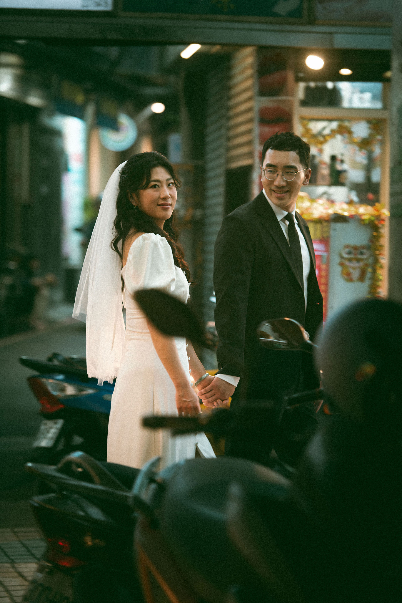 Taiwan Pre-Wedding Photoshoot | Cafe Chamber, Yangmingshan & Huaxi Street Night Market at Huaxi Street Night Market pre-wedding photo