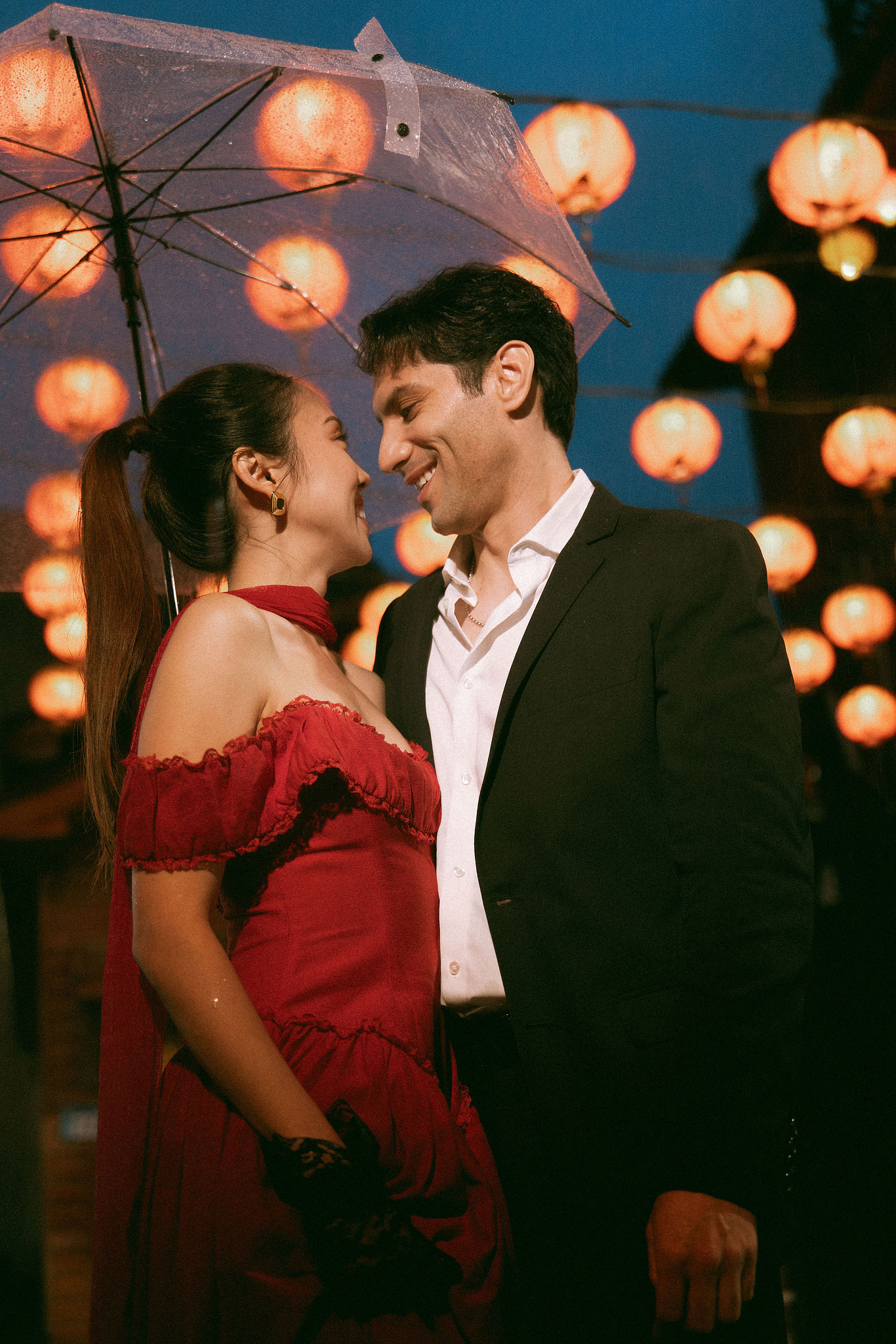 Taiwan Pre-Wedding Photoshoot | Bopiliao Historical Block, Nanya Rocks, Jinguashi & Jiufen at Jiufen pre-wedding photo