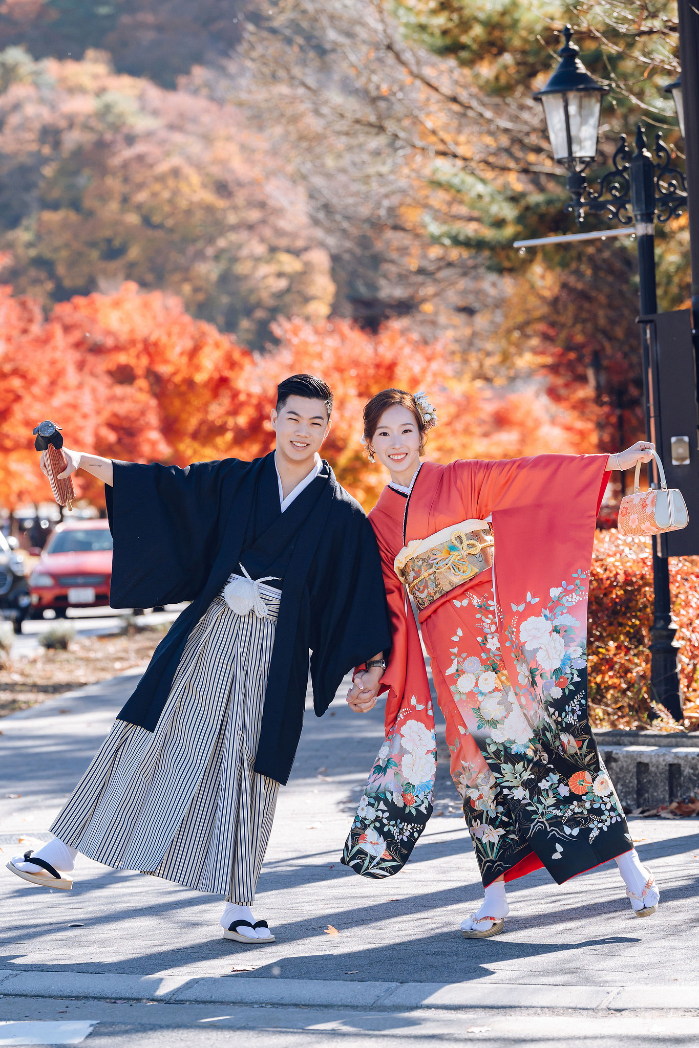 Tokyo & Mt Fuji Pre-Wedding Photoshoot | Maple Corridor, Lake Kawaguchiko & Shibuya Crossing at Maple Corridor (Momiji Kairo) pre-wedding photo