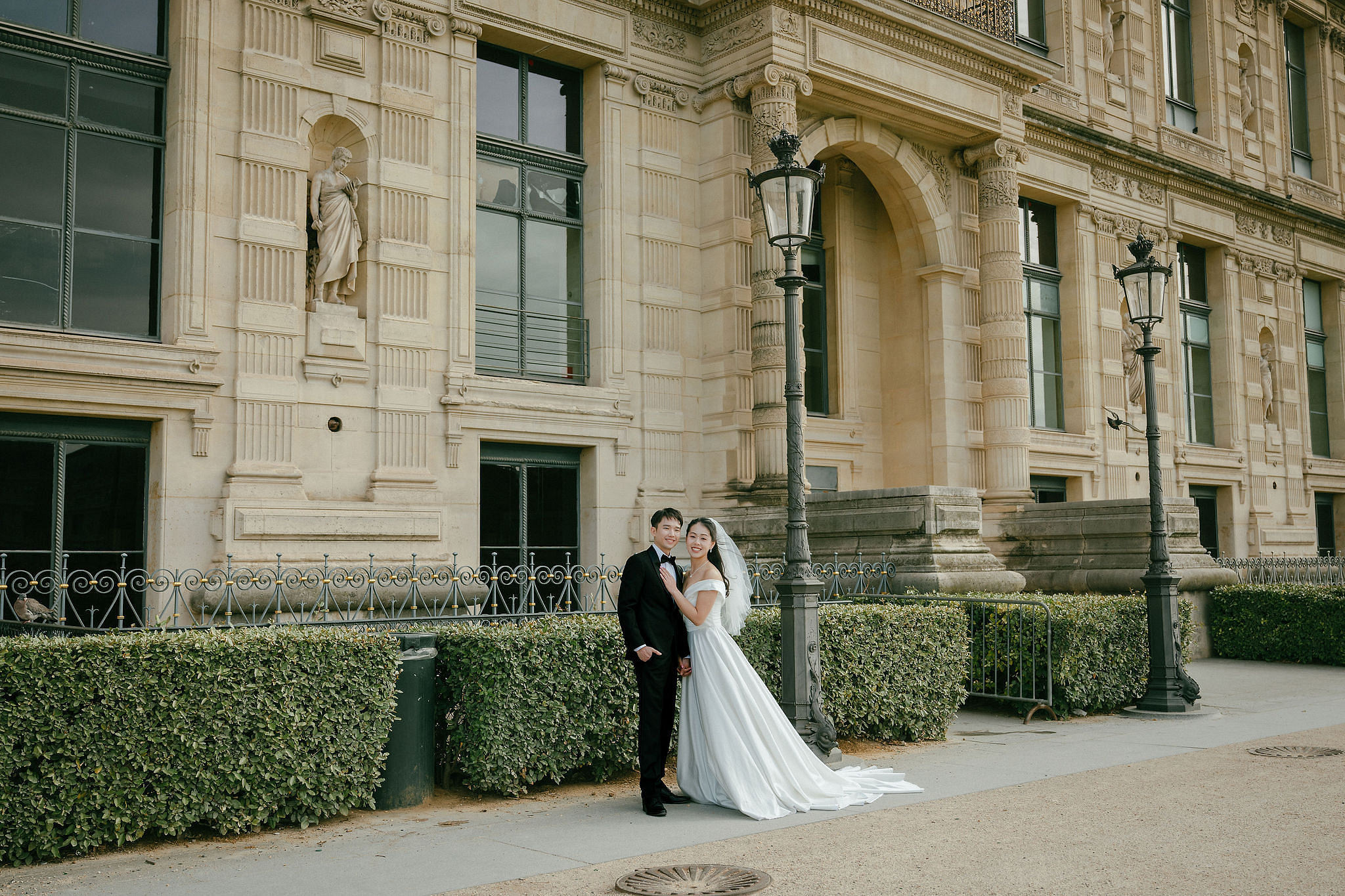 Paris Autumn Pre-Wedding Photoshoot | Place du Trocadéro, Port de Billy, Avenue de Camoëns, Louvre & Luxembourg Gardens at Louvre pre-wedding photo