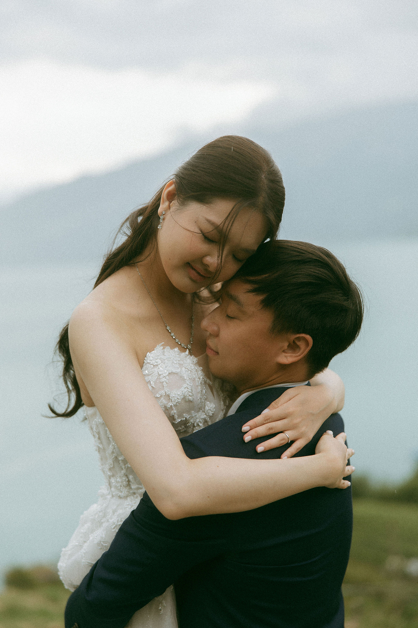 Switzerland Pre-Wedding Photoshoot | Spiez at Spiez pre-wedding photo