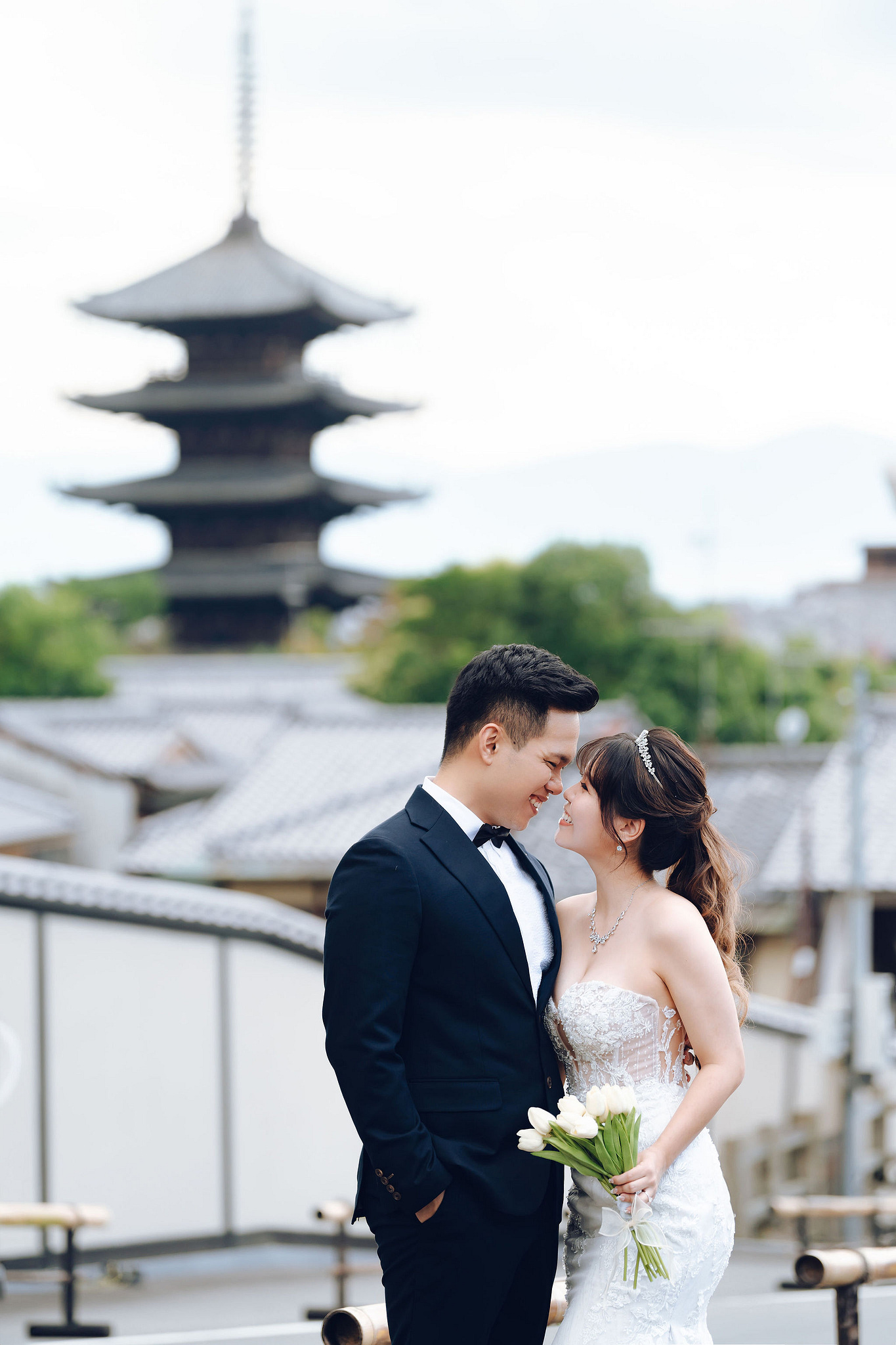 Kyoto Pre-Wedding Photoshoot | Gion Streets, Higashiyama & Nara Park at Higashiyama Roads & Pagoda View pre-wedding photo